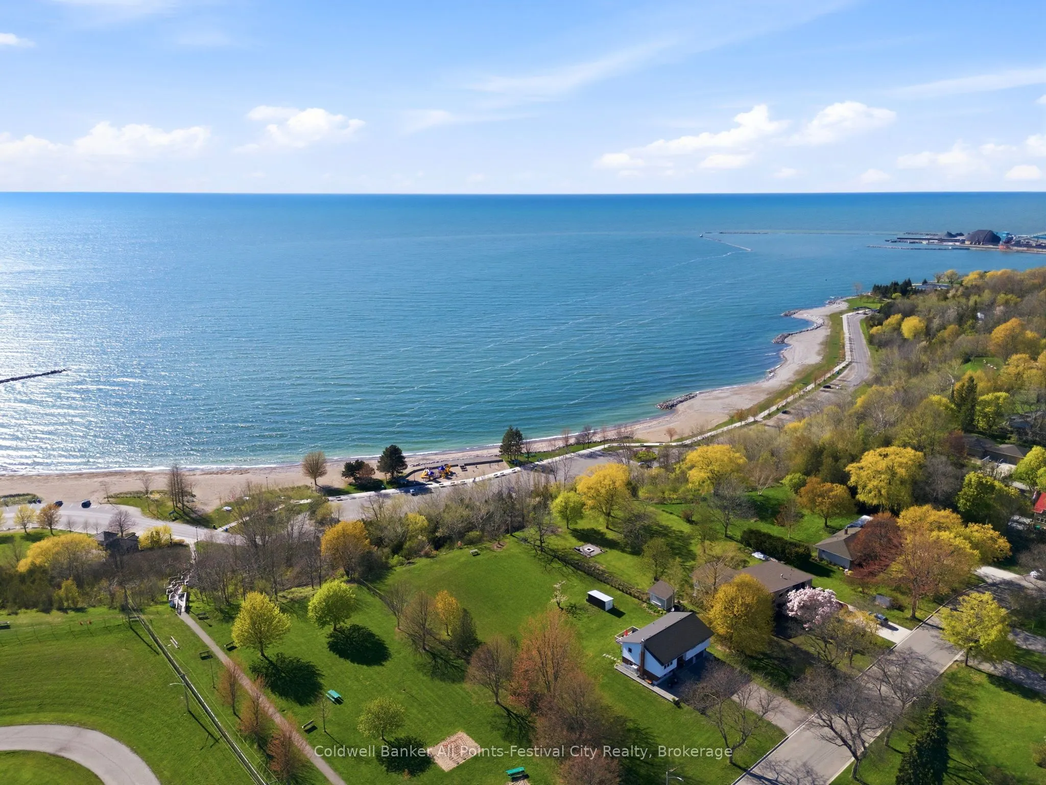 306 Lakeside Drive
