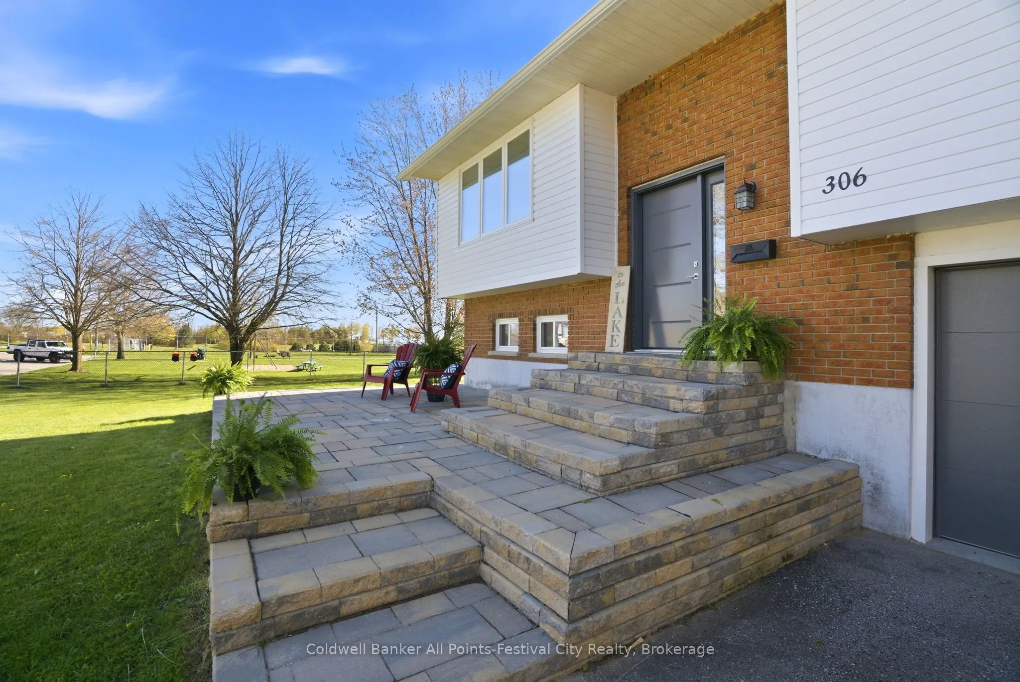 306 Lakeside Drive
