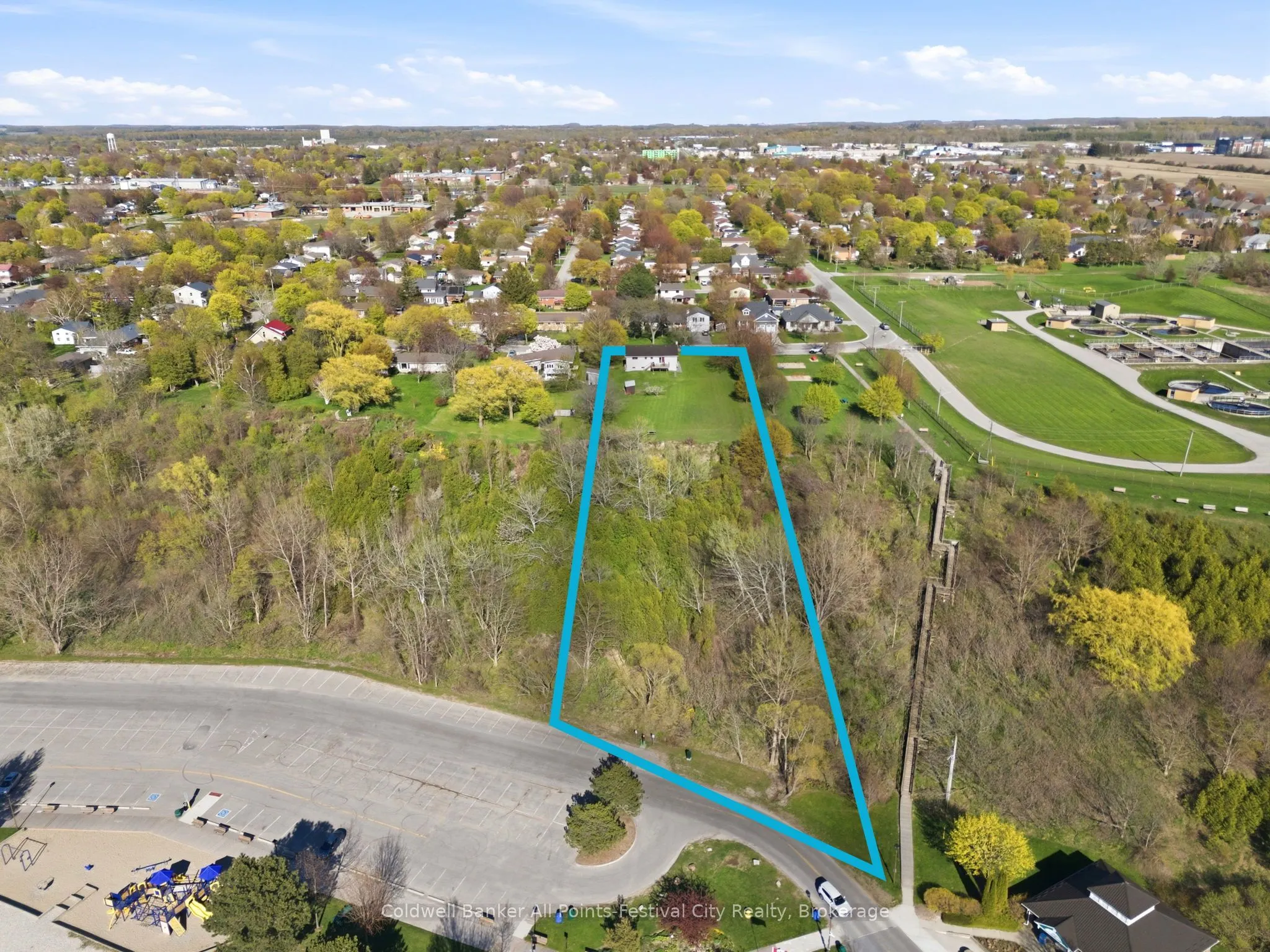 306 Lakeside Drive