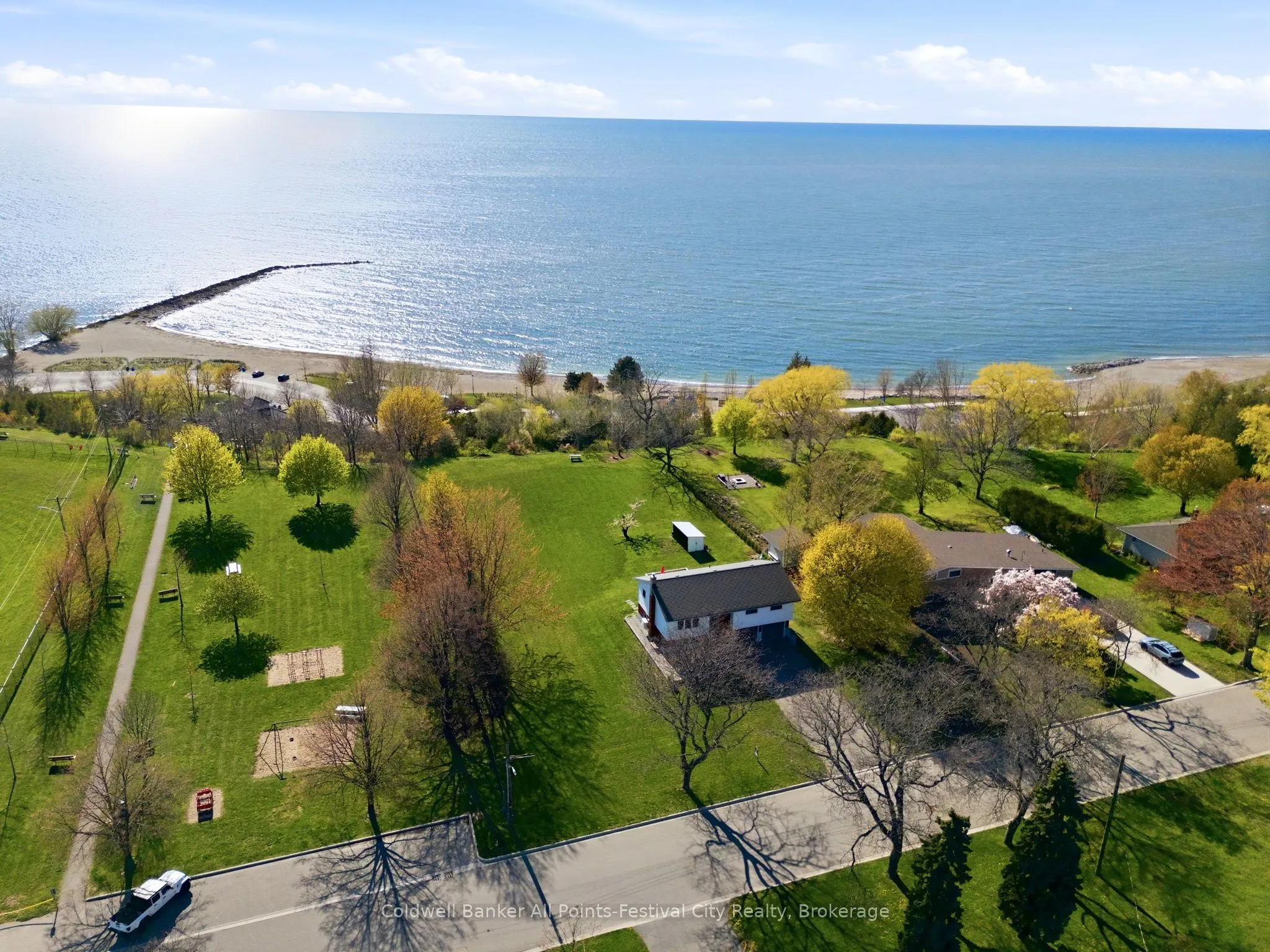 306 Lakeside Drive