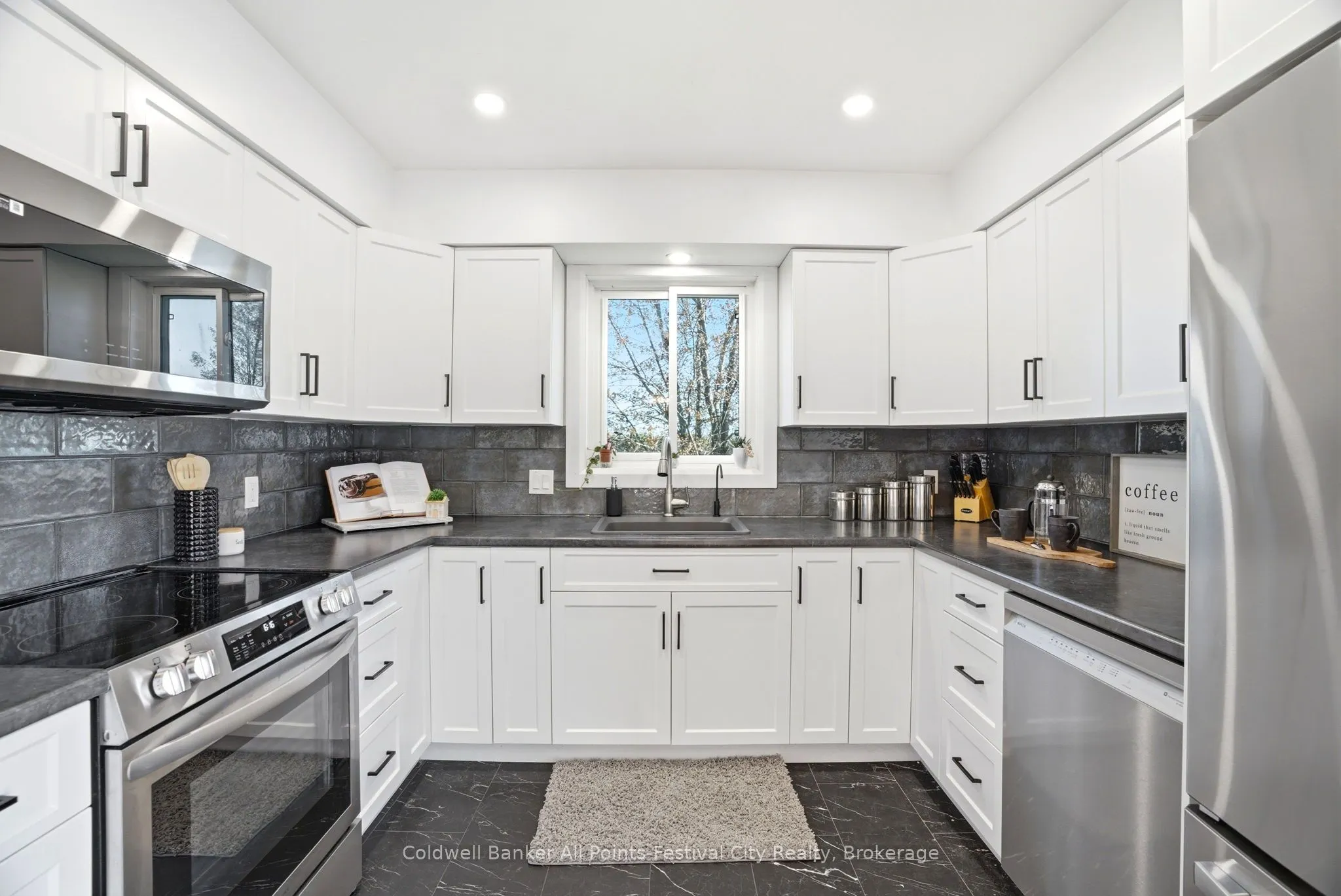 306 Lakeside Drive