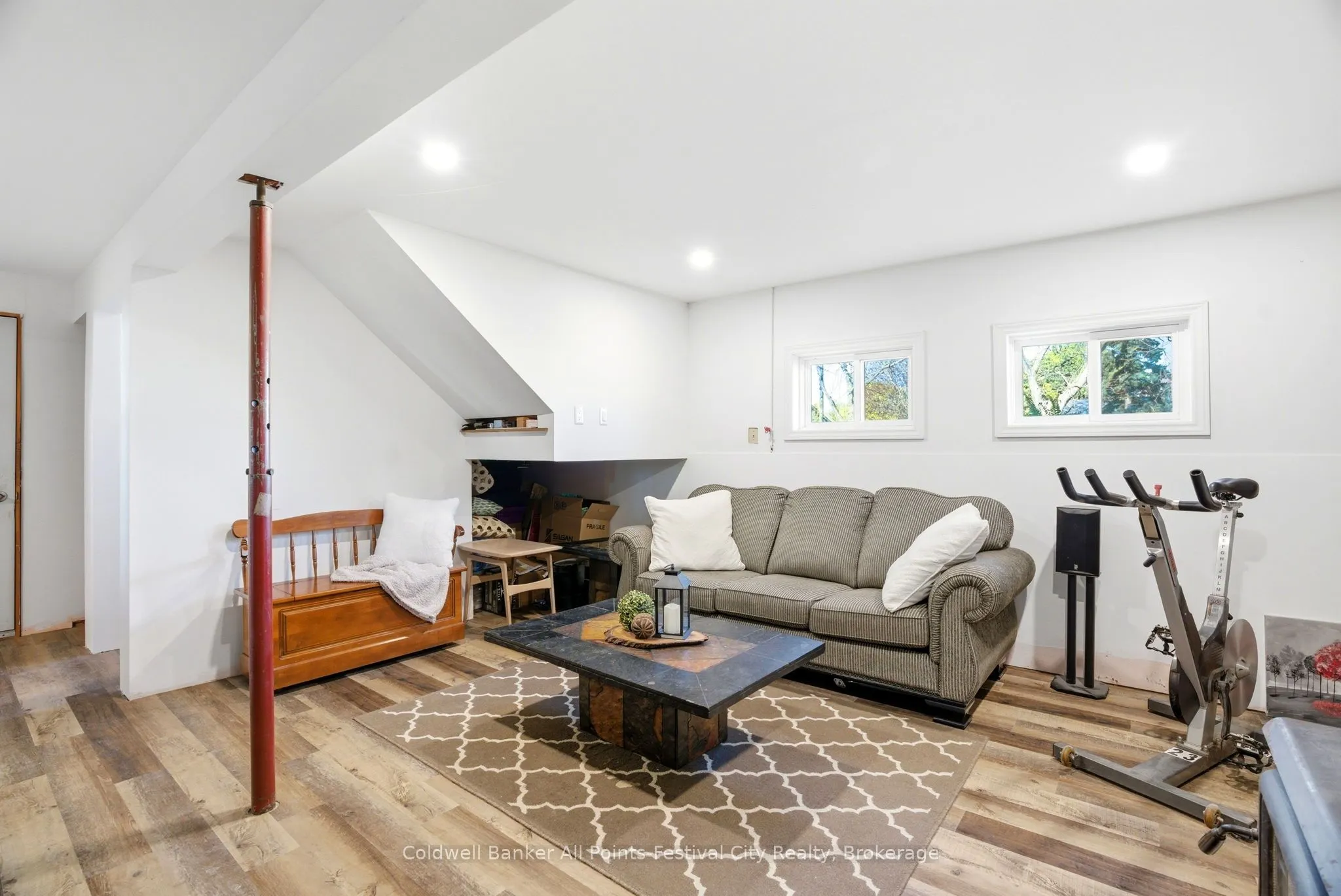 306 Lakeside Drive