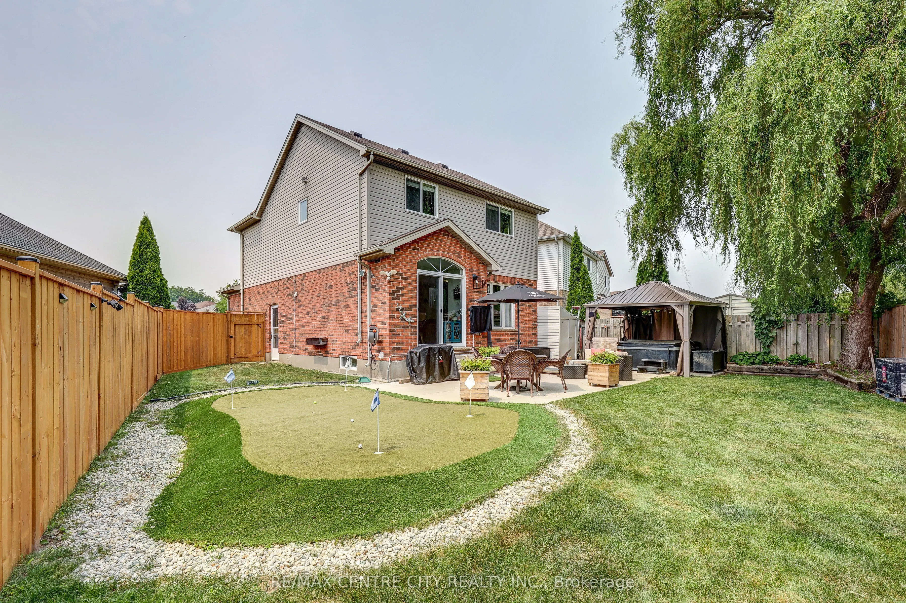 15 Schreyer Drive