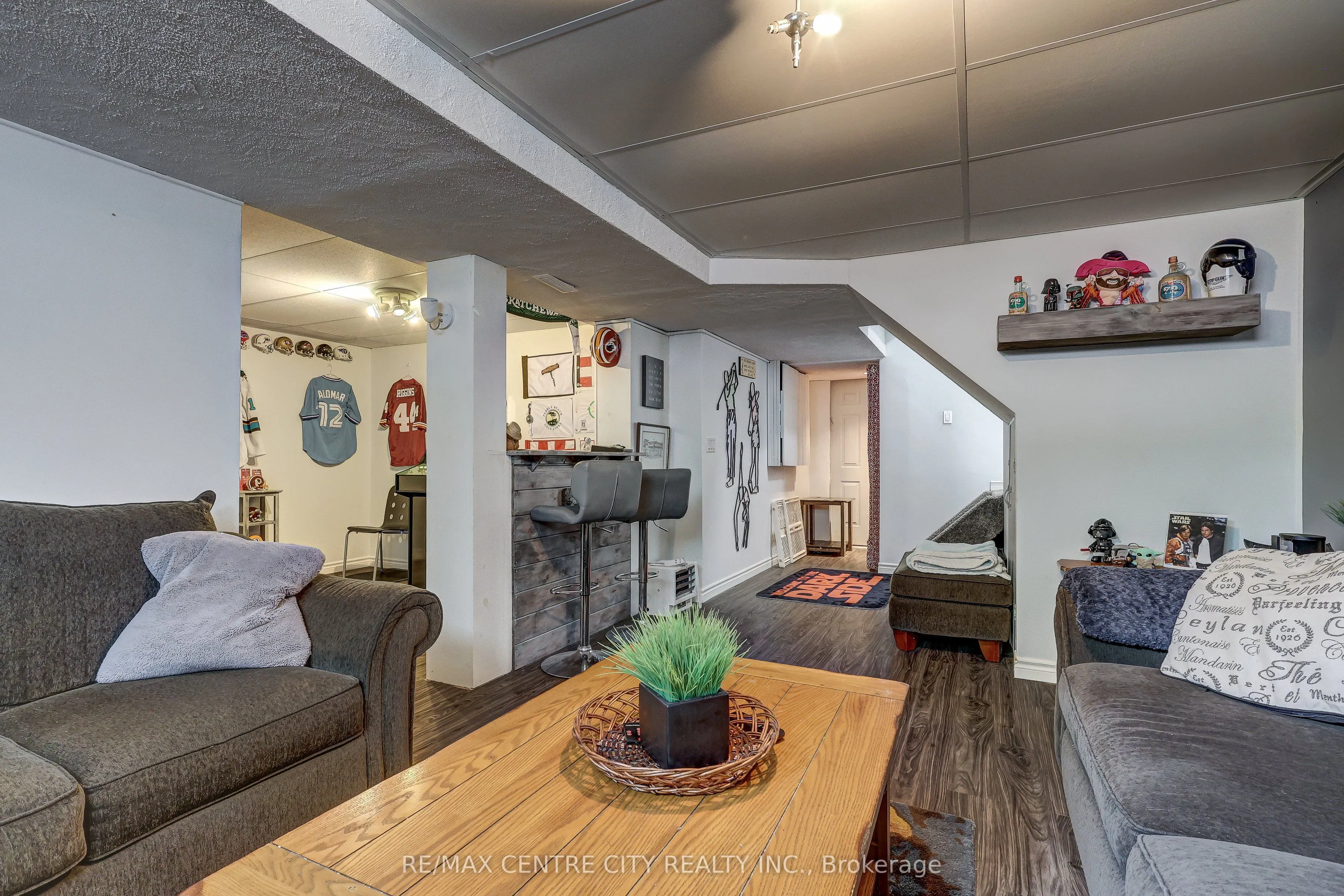 15 Schreyer Drive
