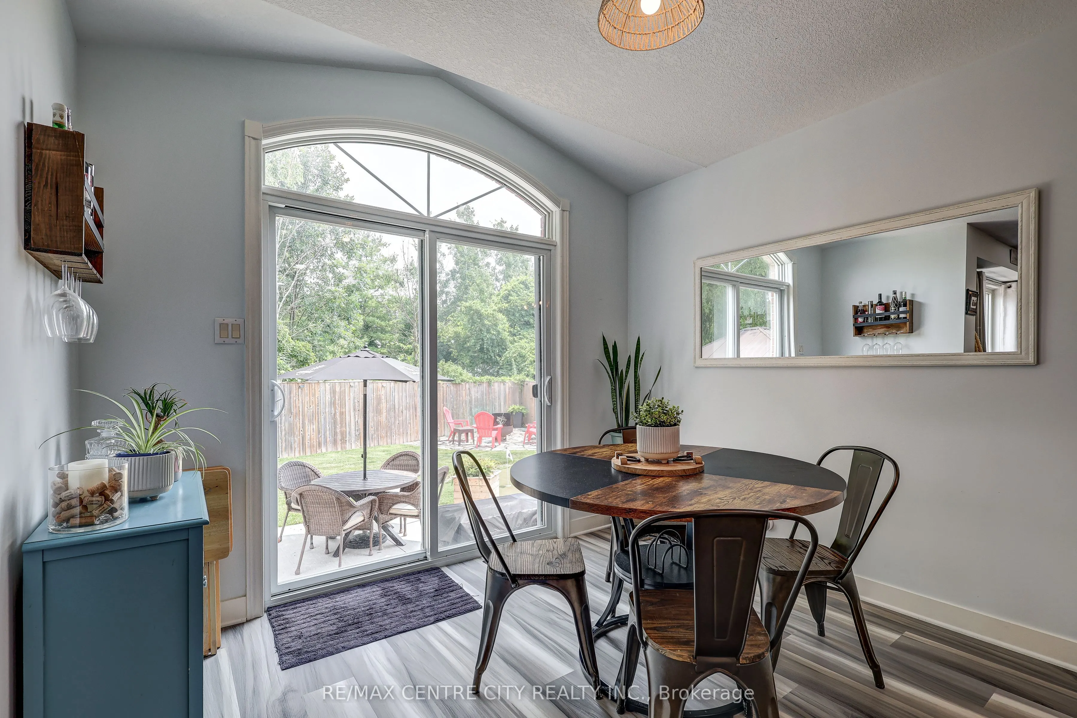 15 Schreyer Drive