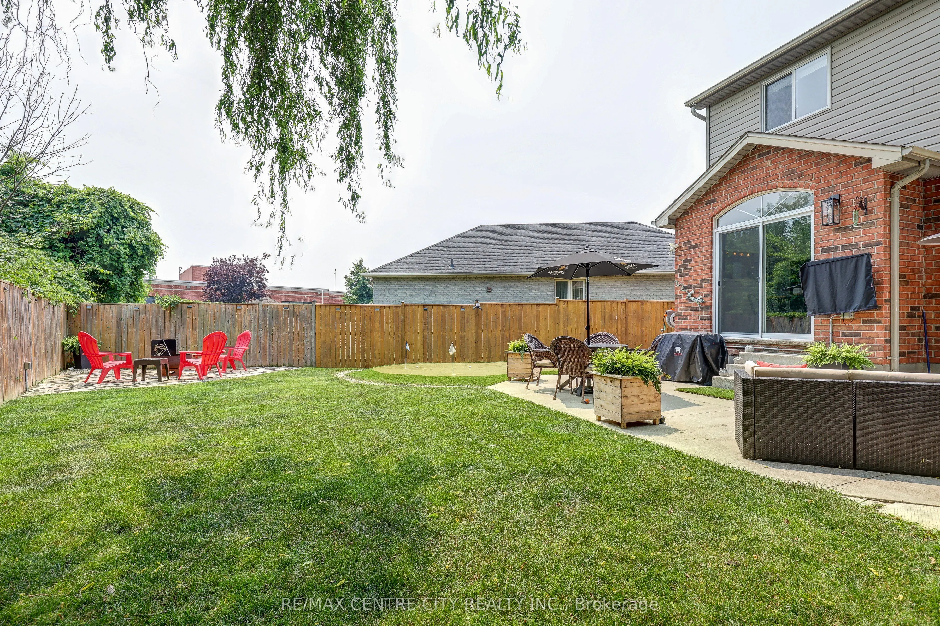 15 Schreyer Drive
