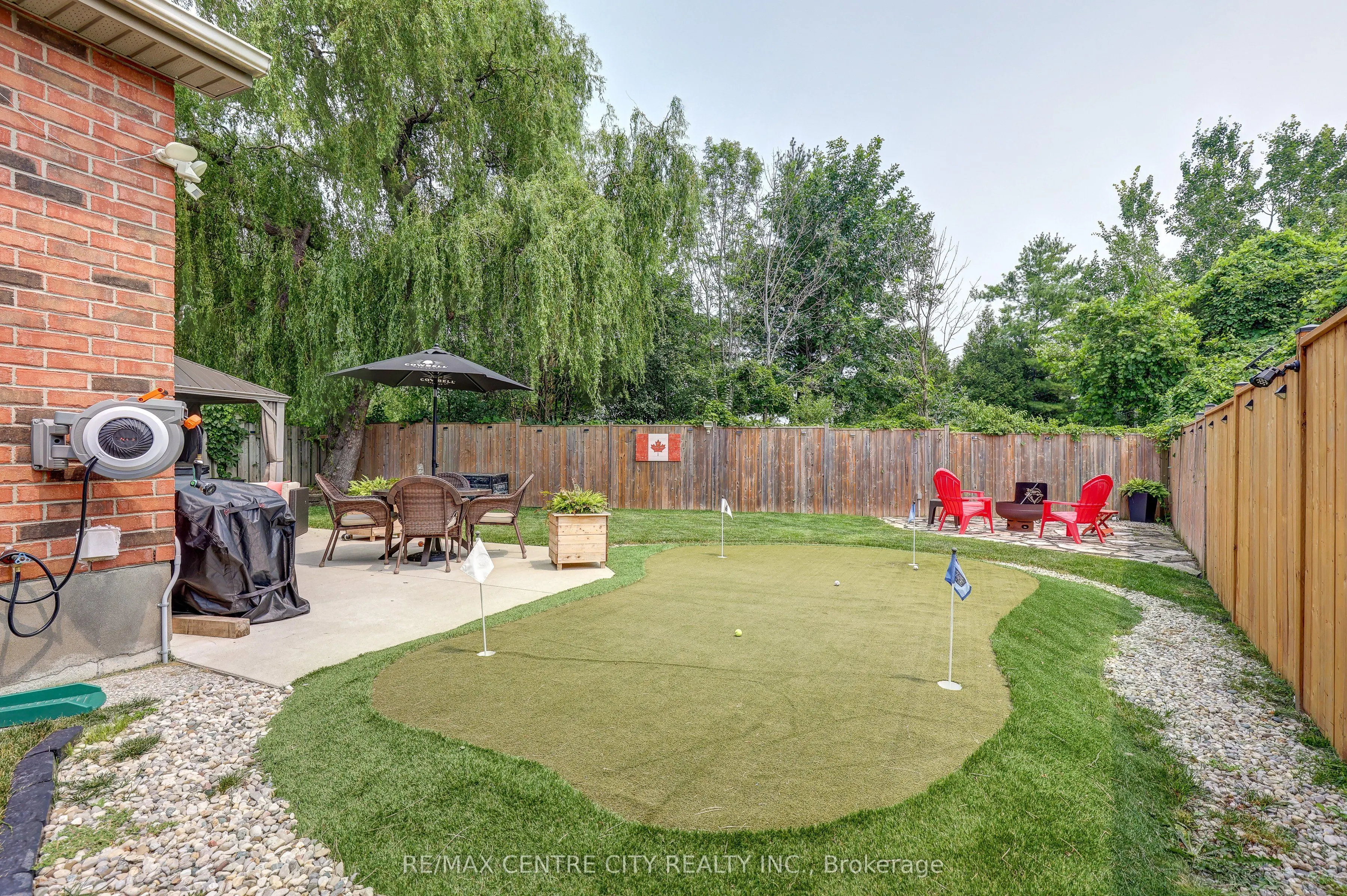 15 Schreyer Drive