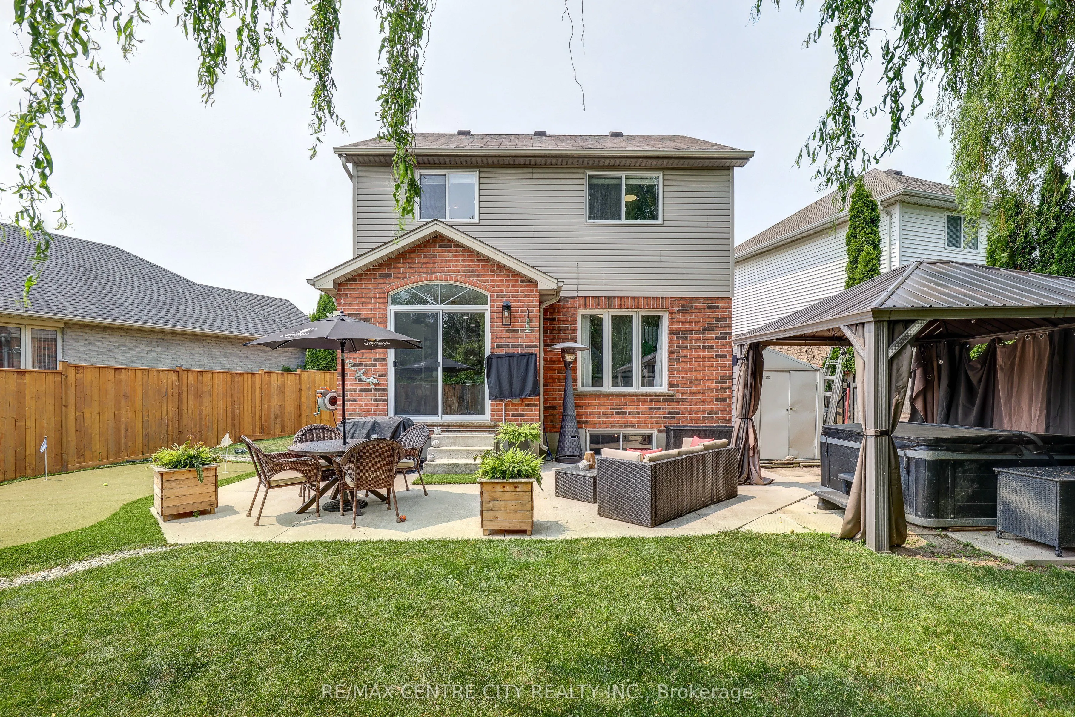 15 Schreyer Drive