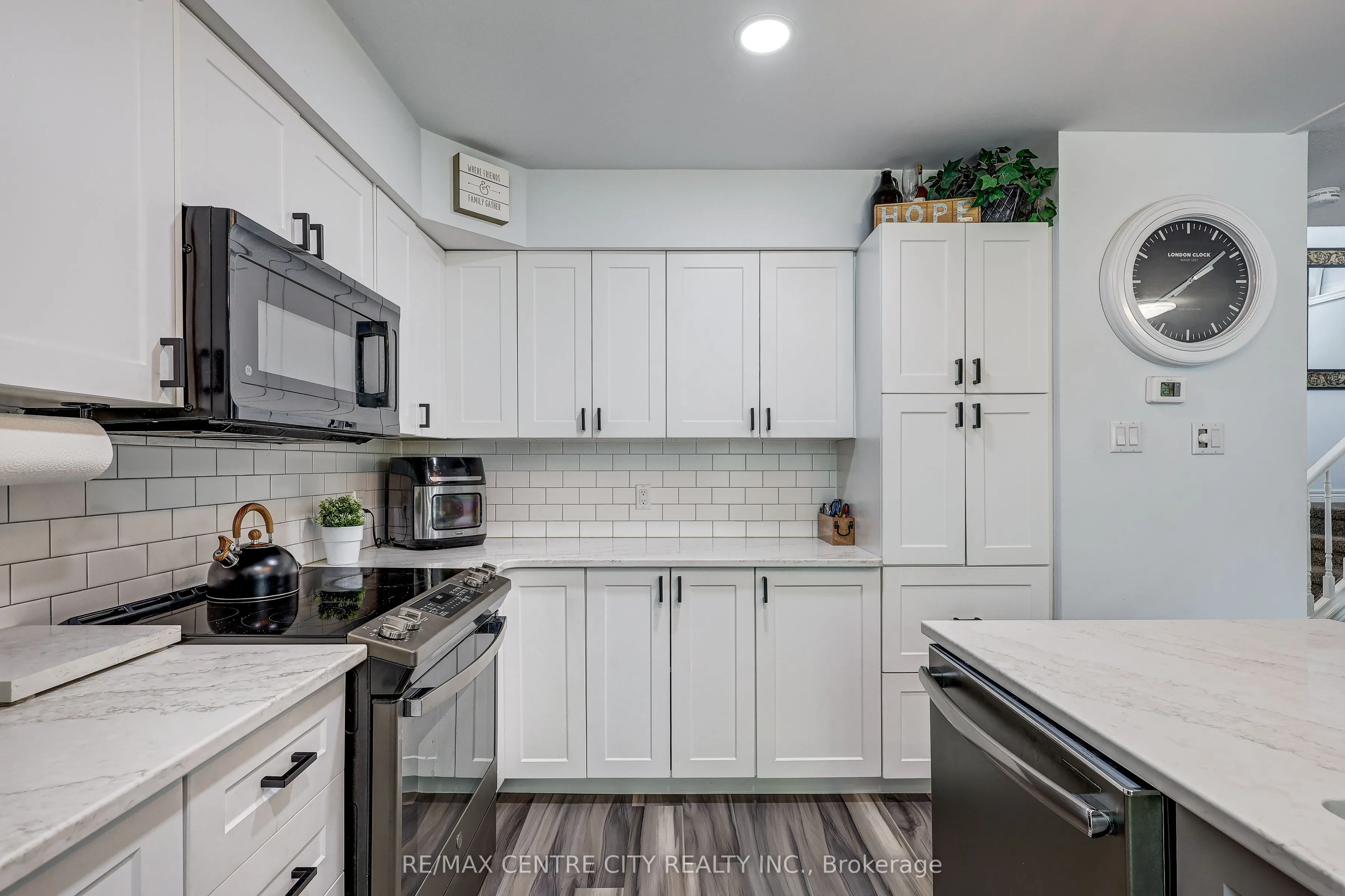 15 Schreyer Drive