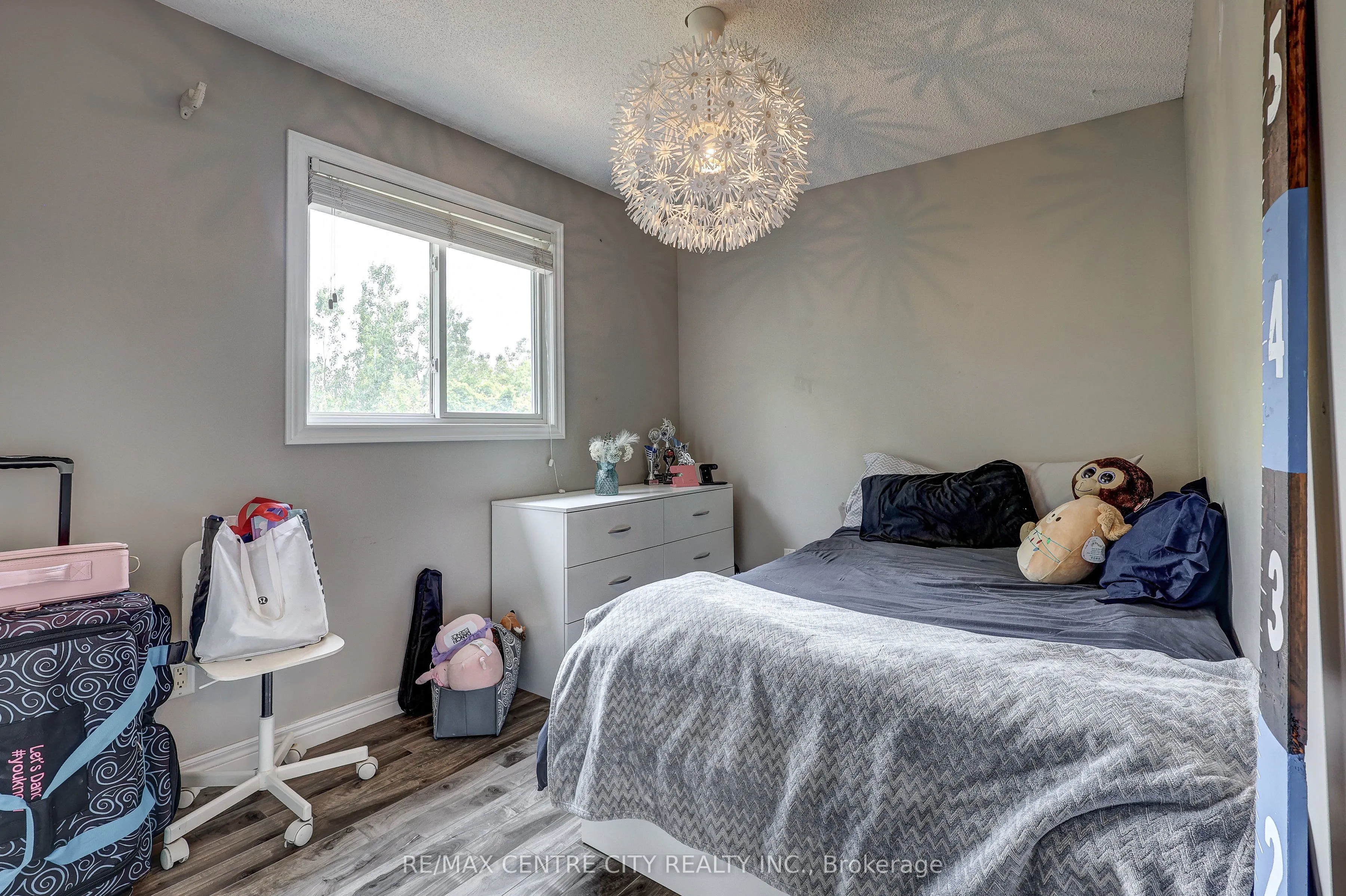 15 Schreyer Drive