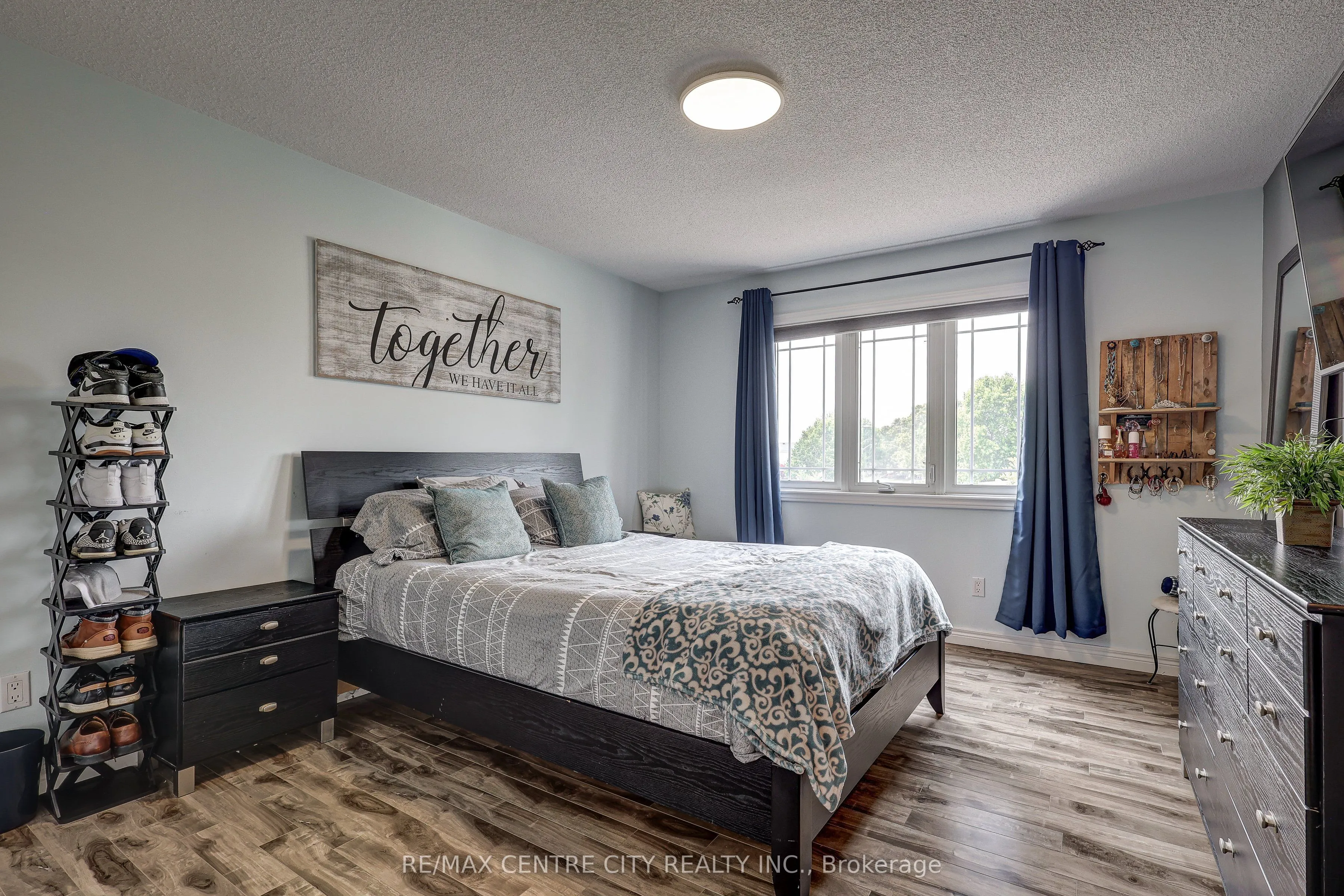 15 Schreyer Drive
