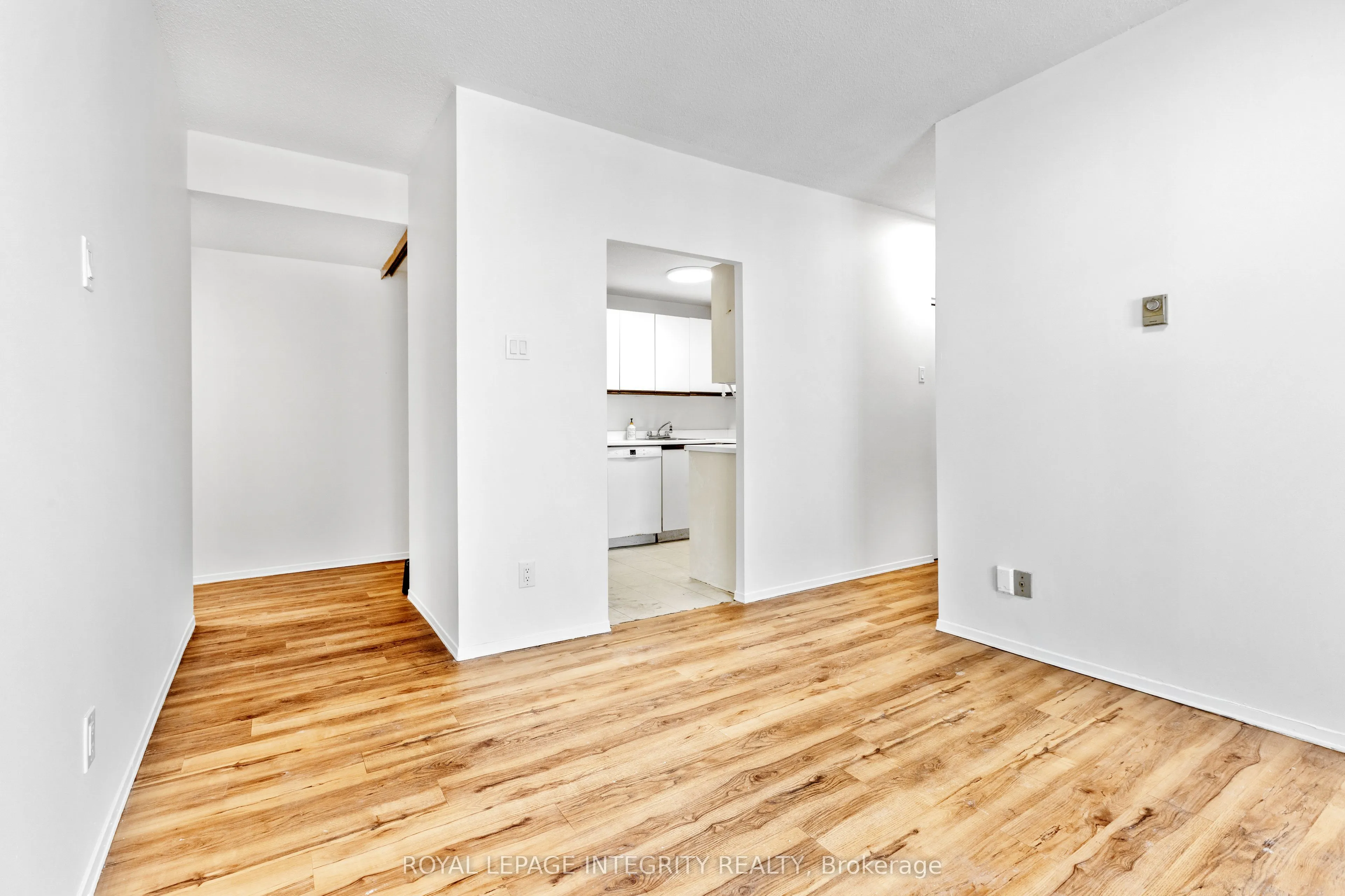 475 Laurier Avenue W #2001