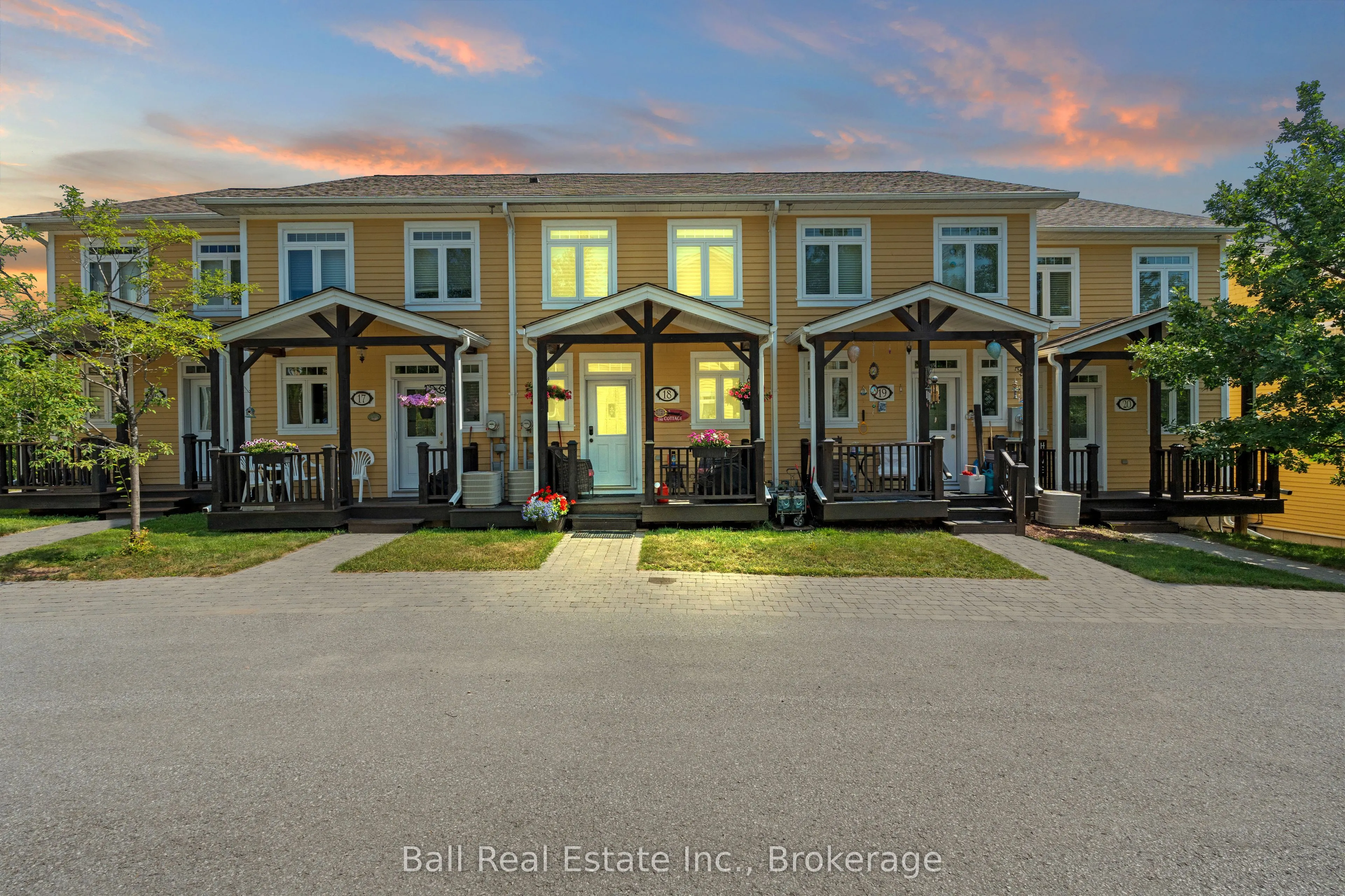 1579 Anstruther Lake Road #18