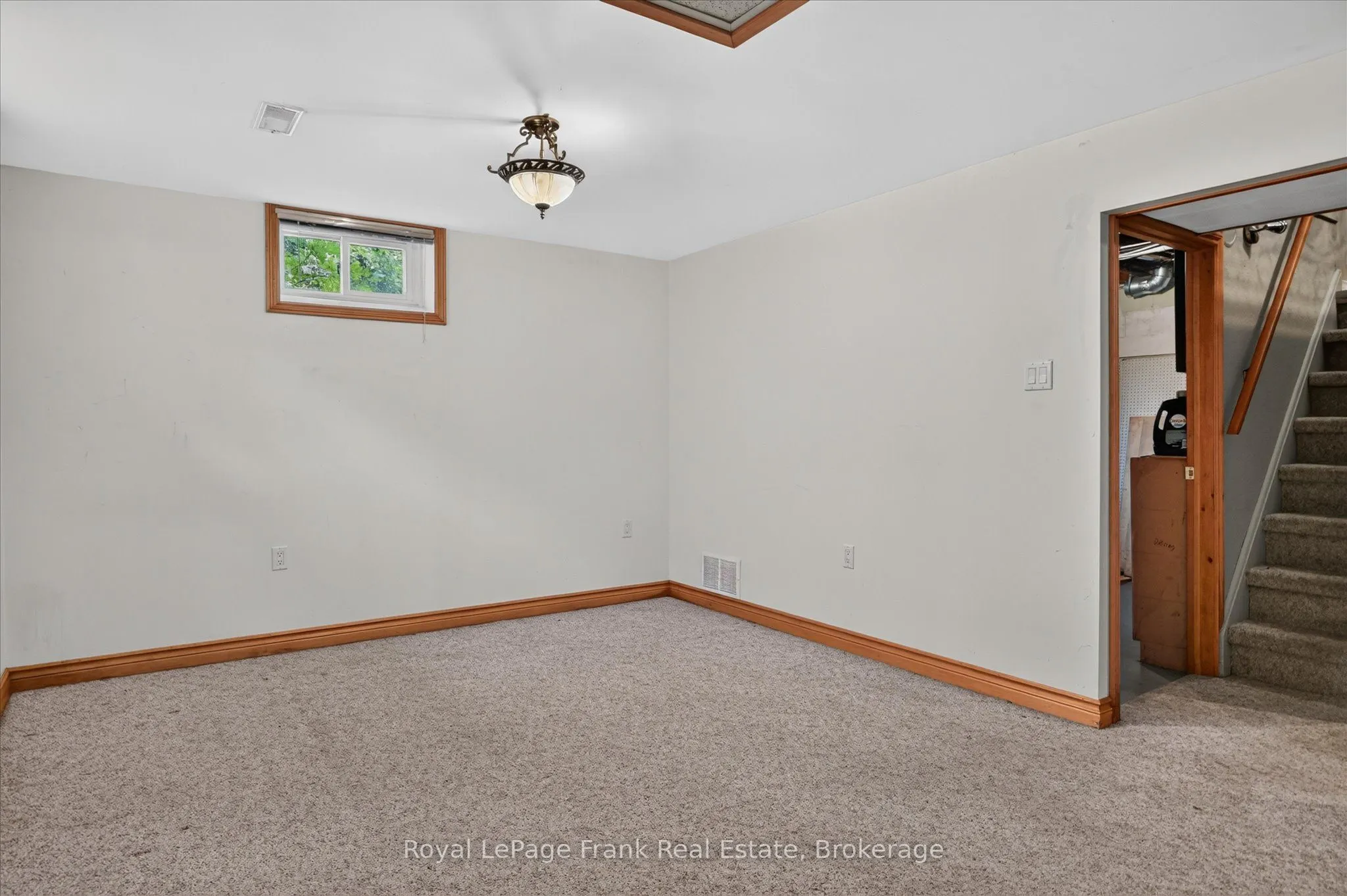 870 Hemlock Street