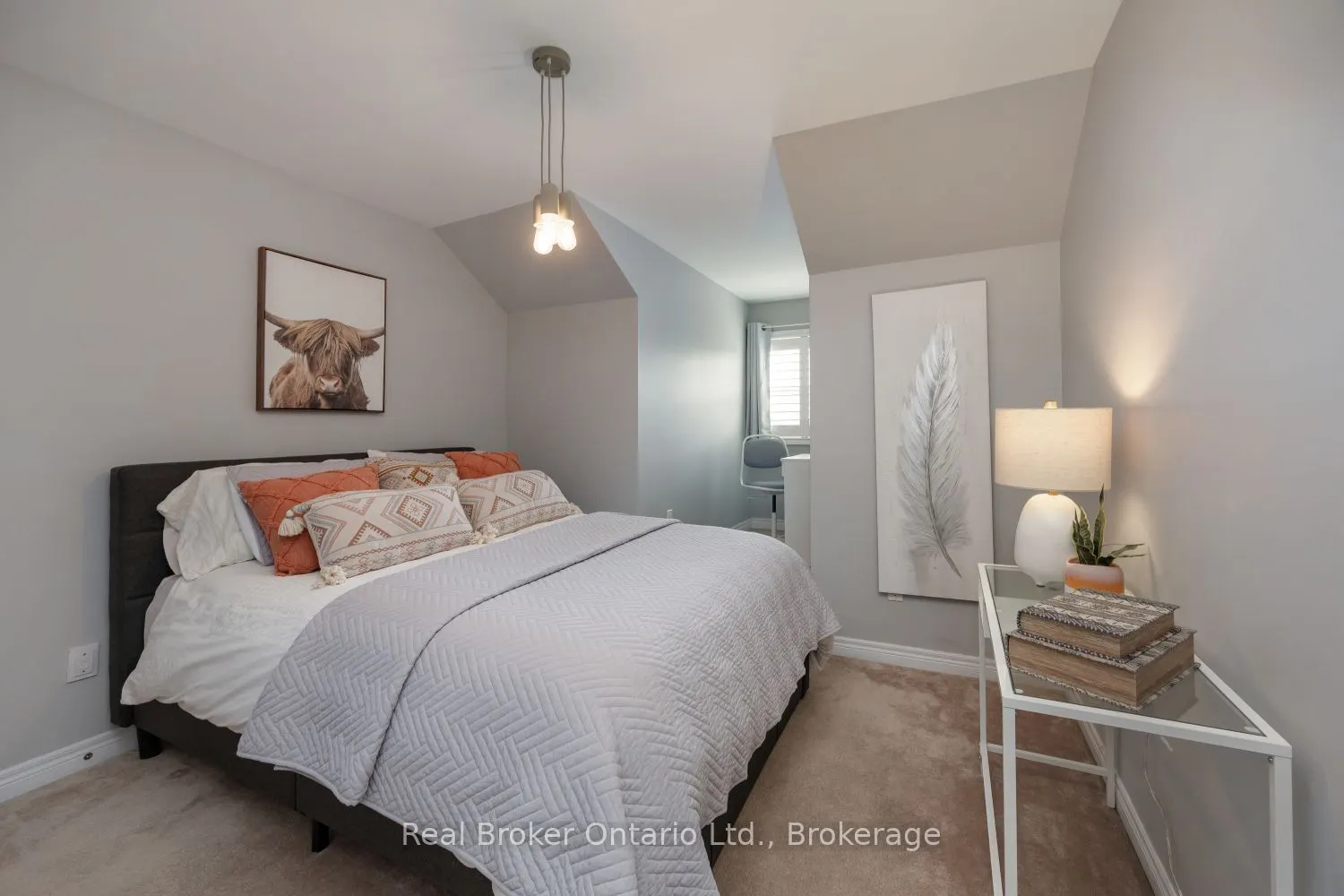 11 Greenaway Circle