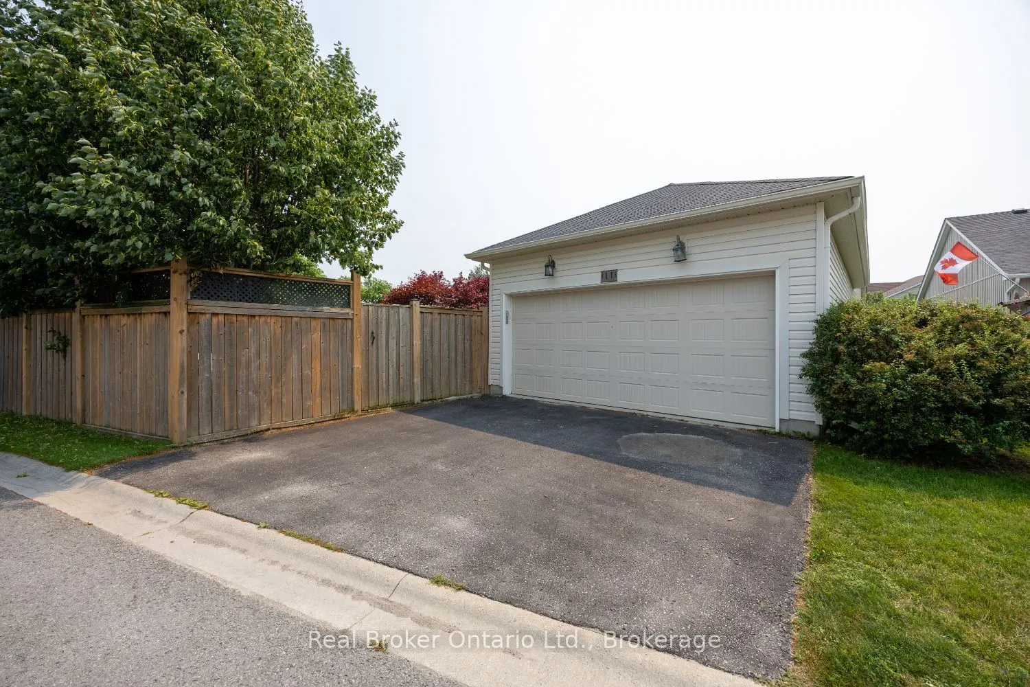 11 Greenaway Circle