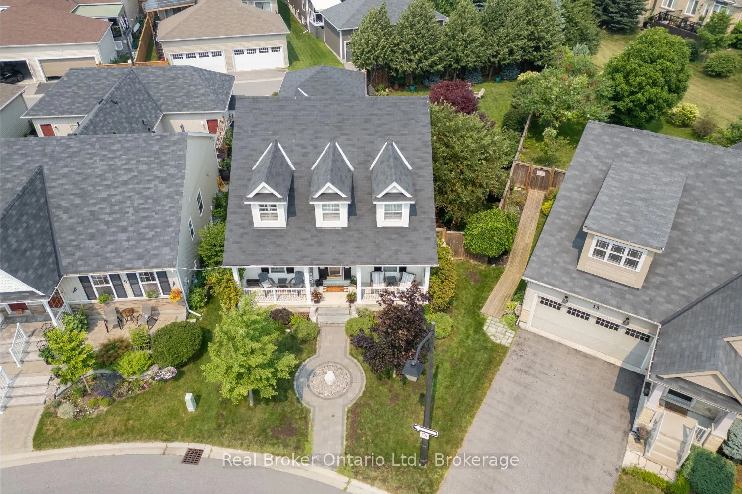 11 Greenaway Circle