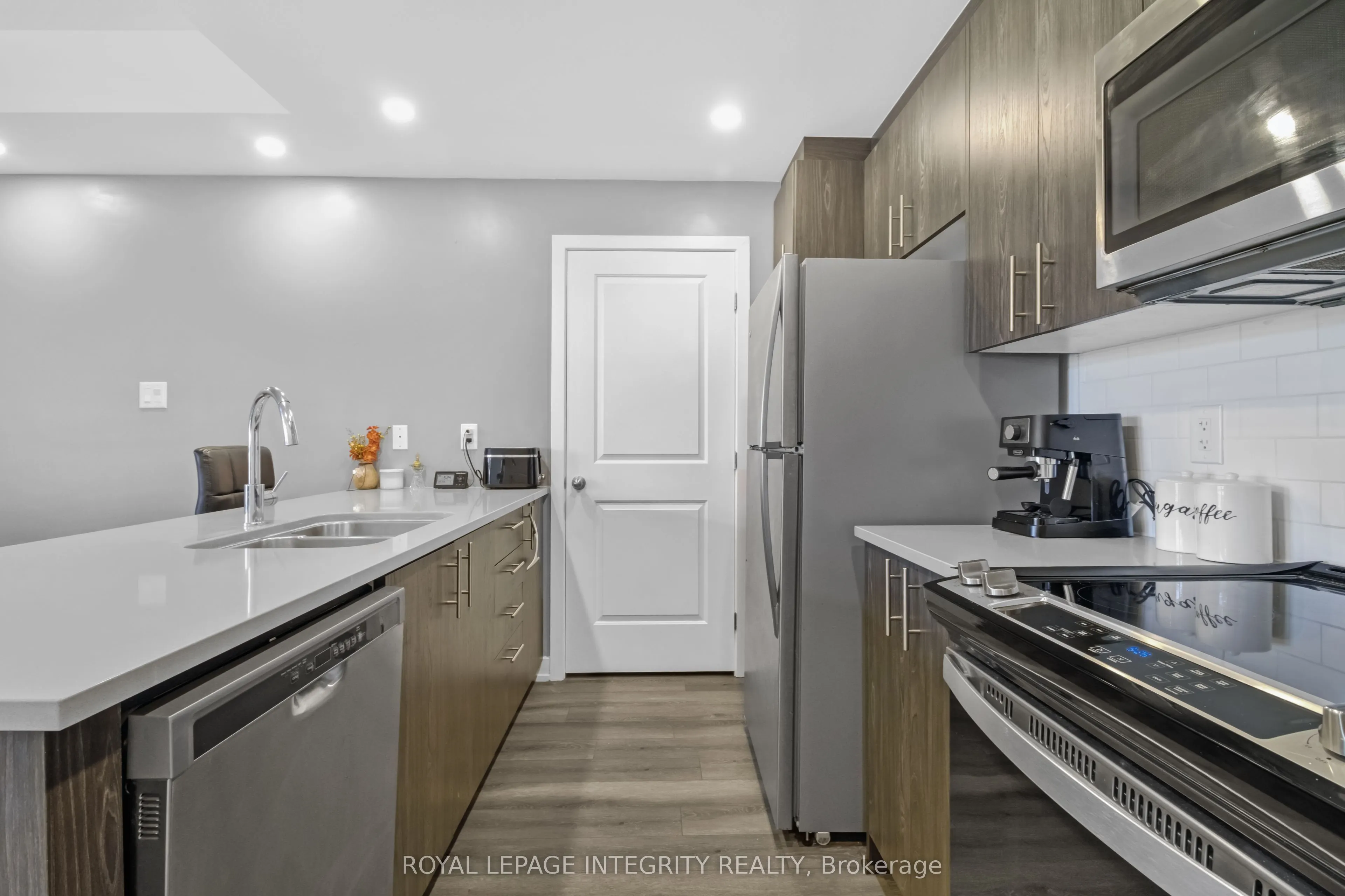 55 Overberg Way #H
