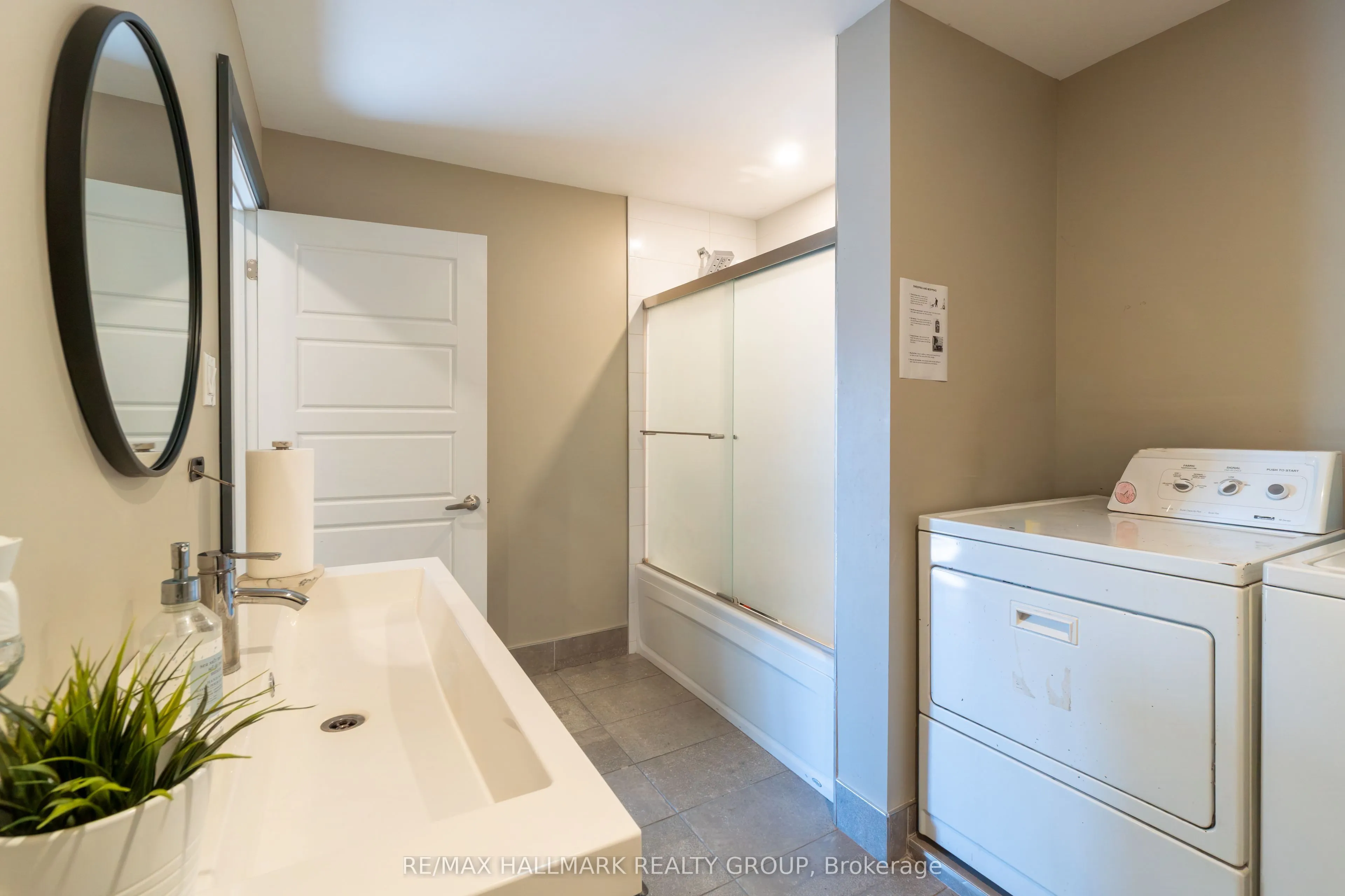 6231 Hazeldean Road