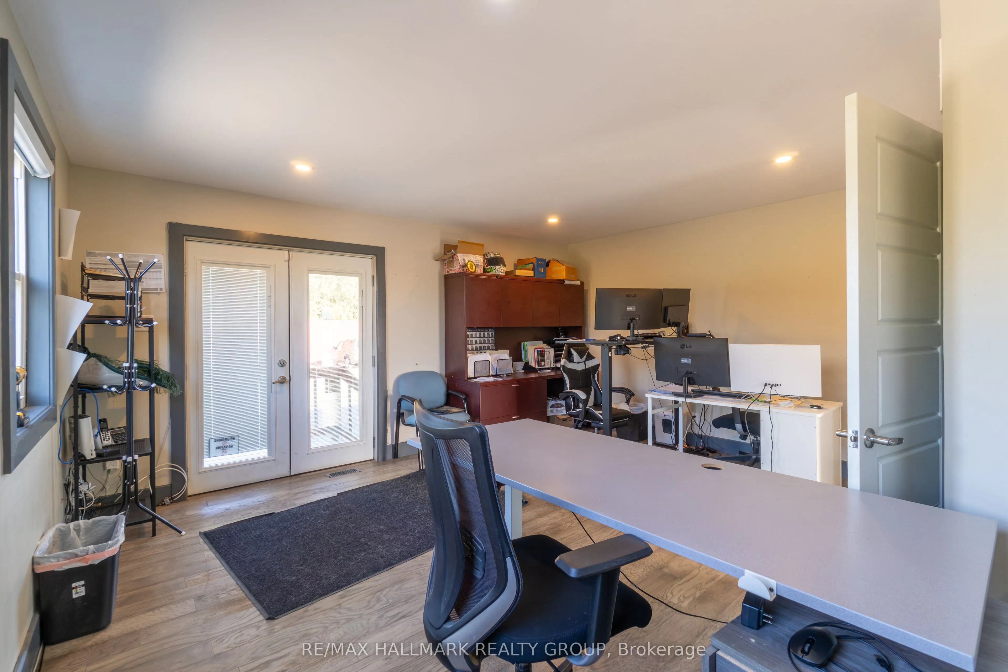 6231 Hazeldean Road
