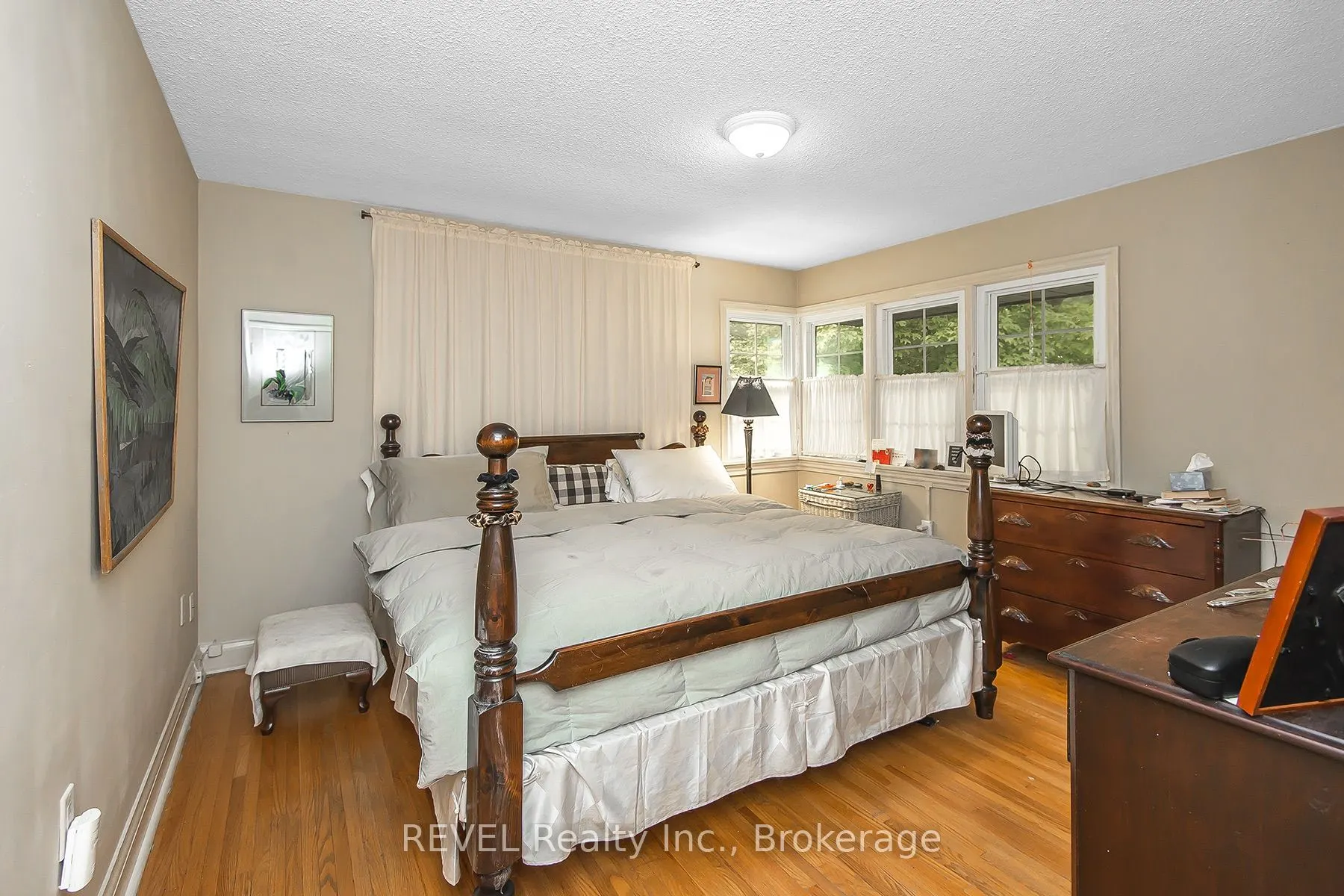 113 St. Paul Crescent