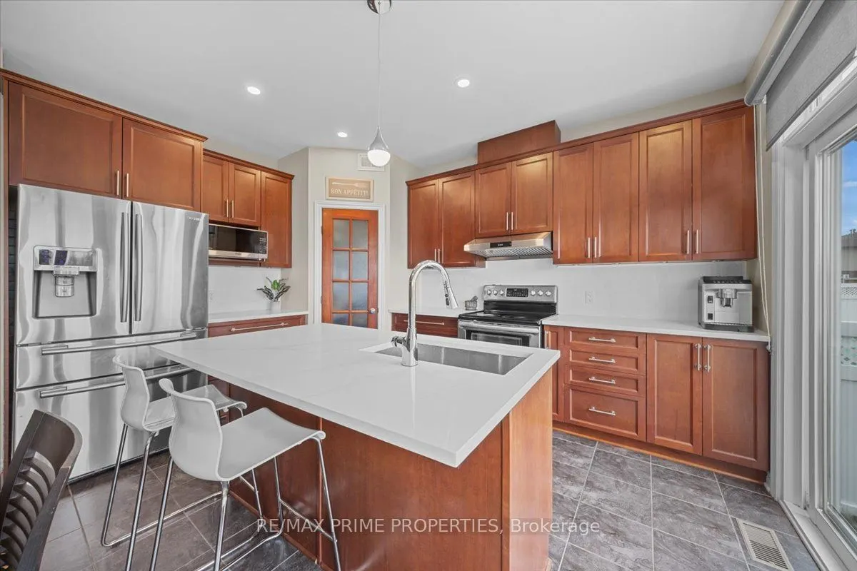 816 Azure Street