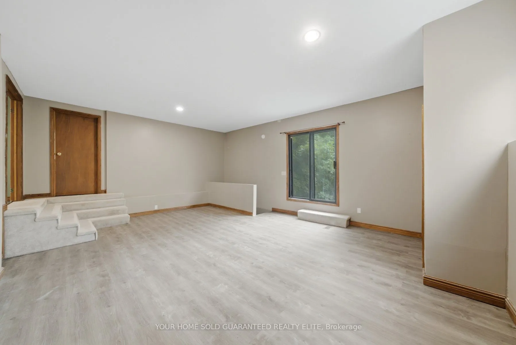 211 Canborough Street