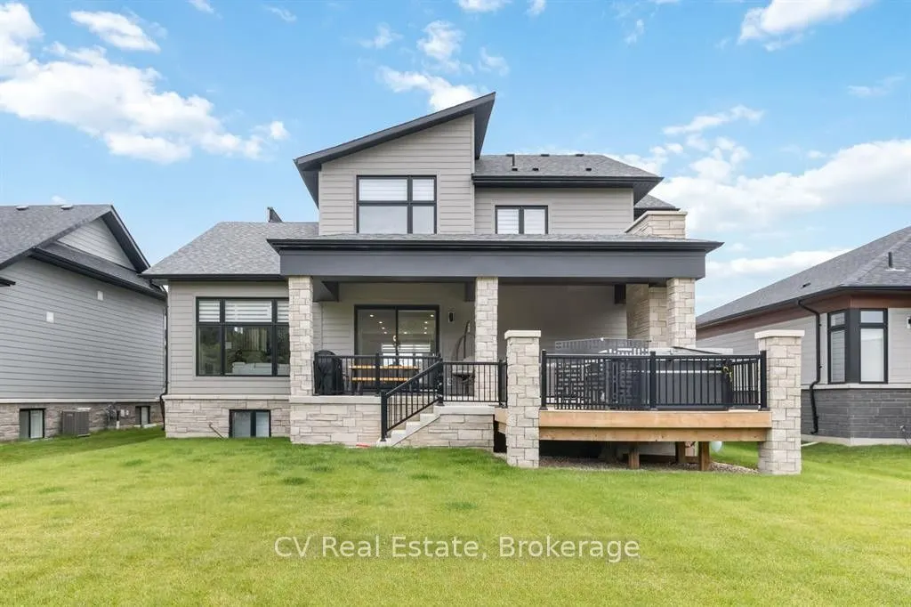 125 Stoneleigh Drive