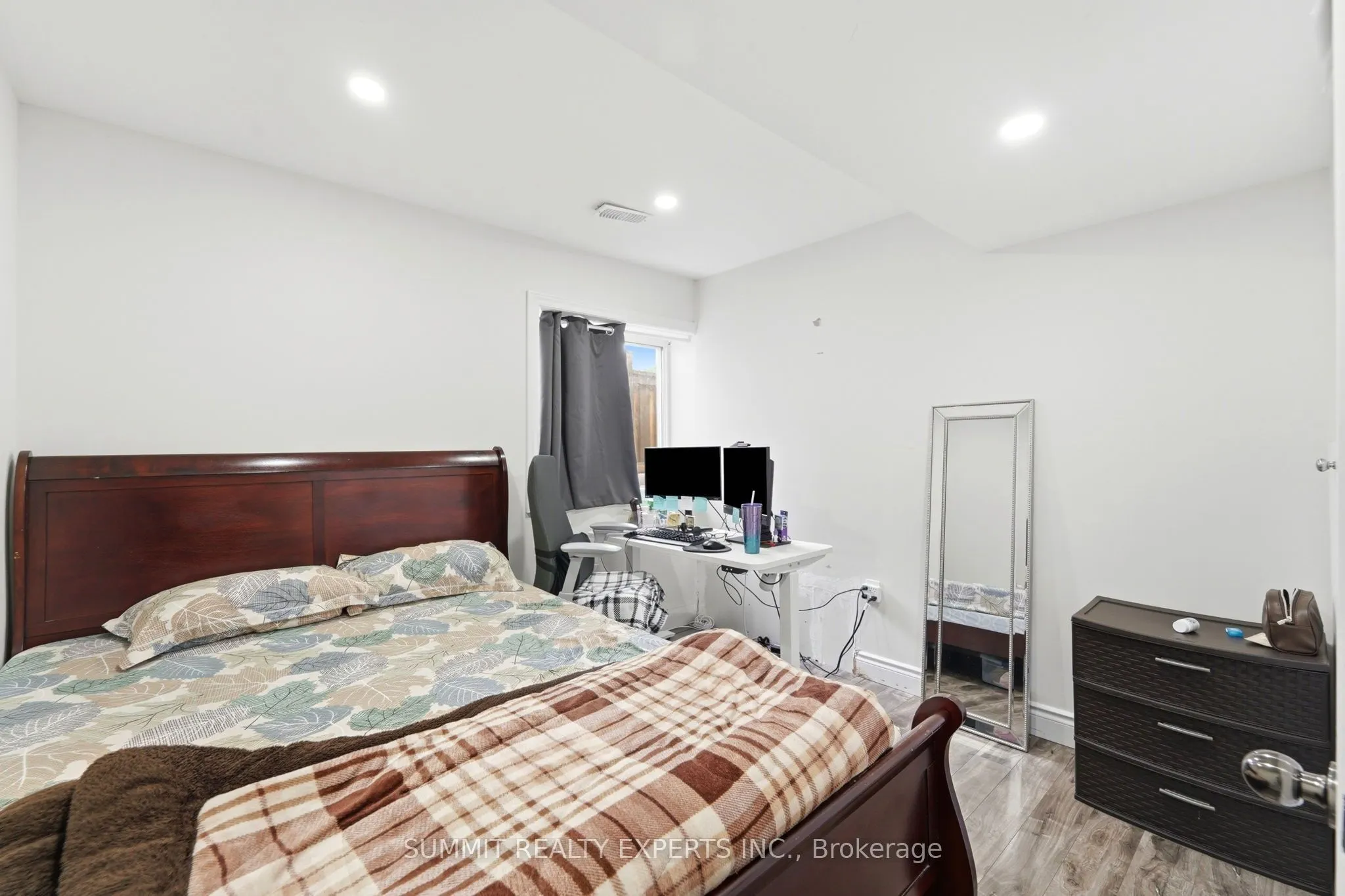 935 Chapel Hill Court