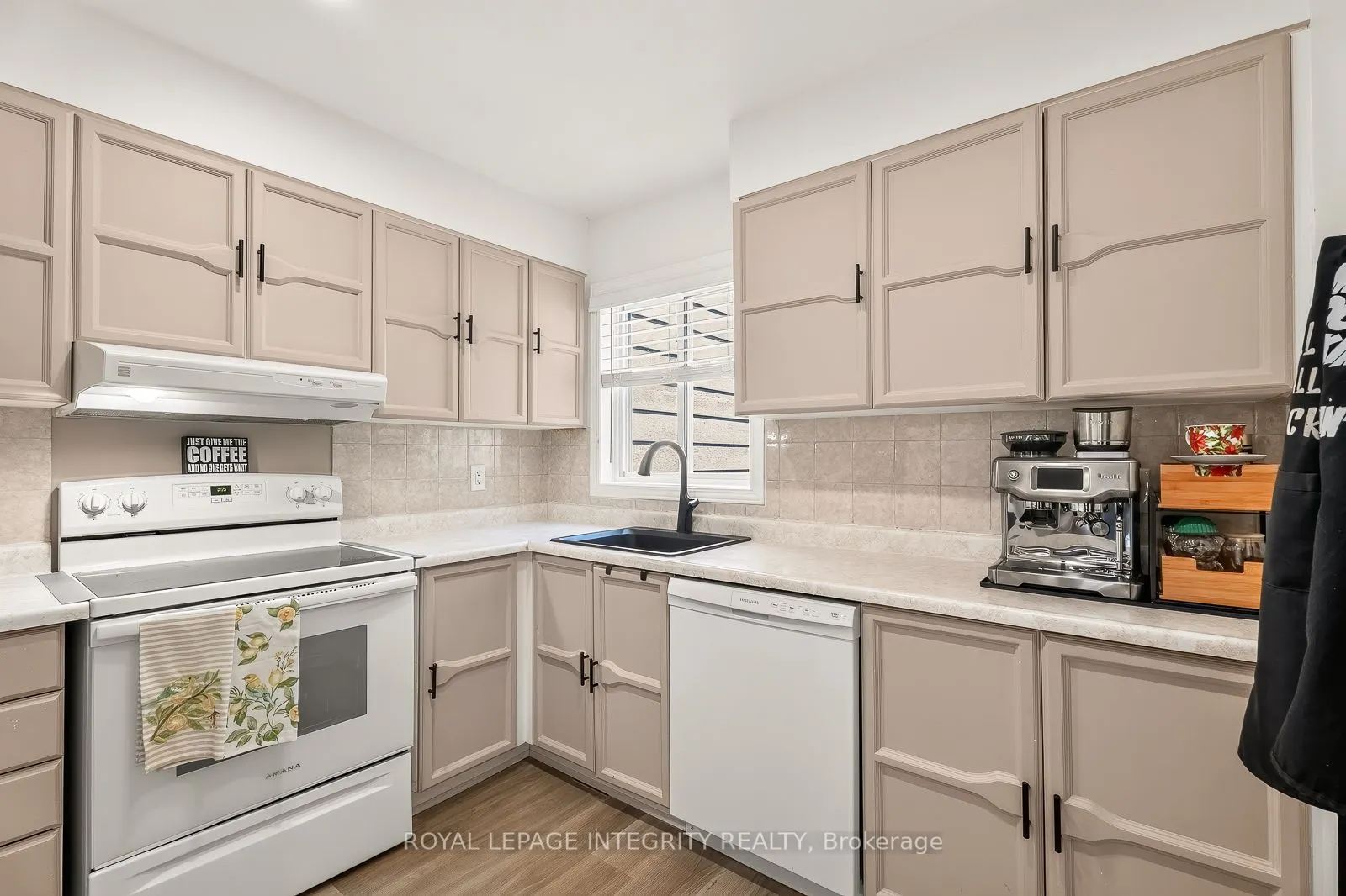 16 Stamford Private #0