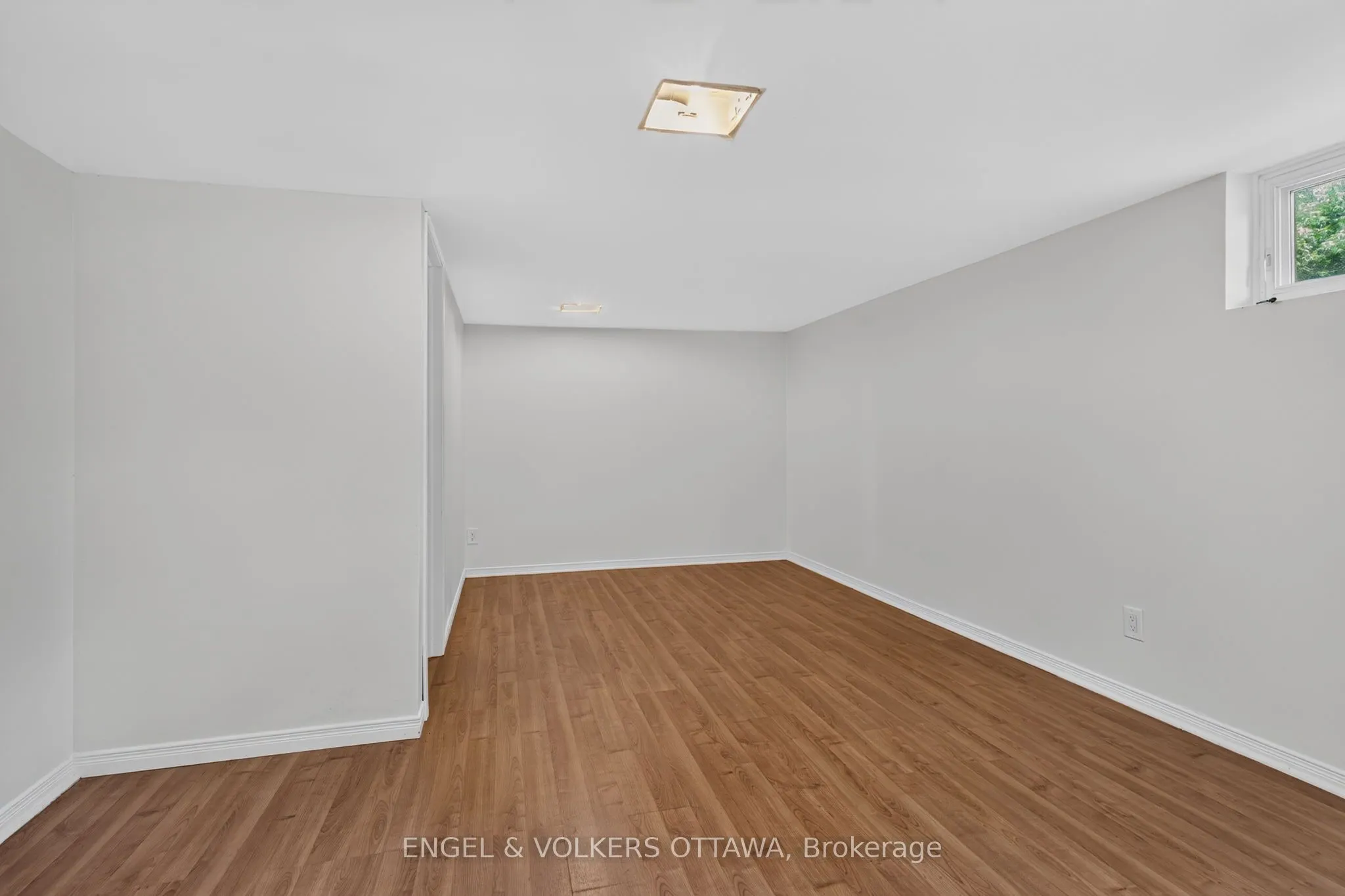 2445 Alta Vista Drive