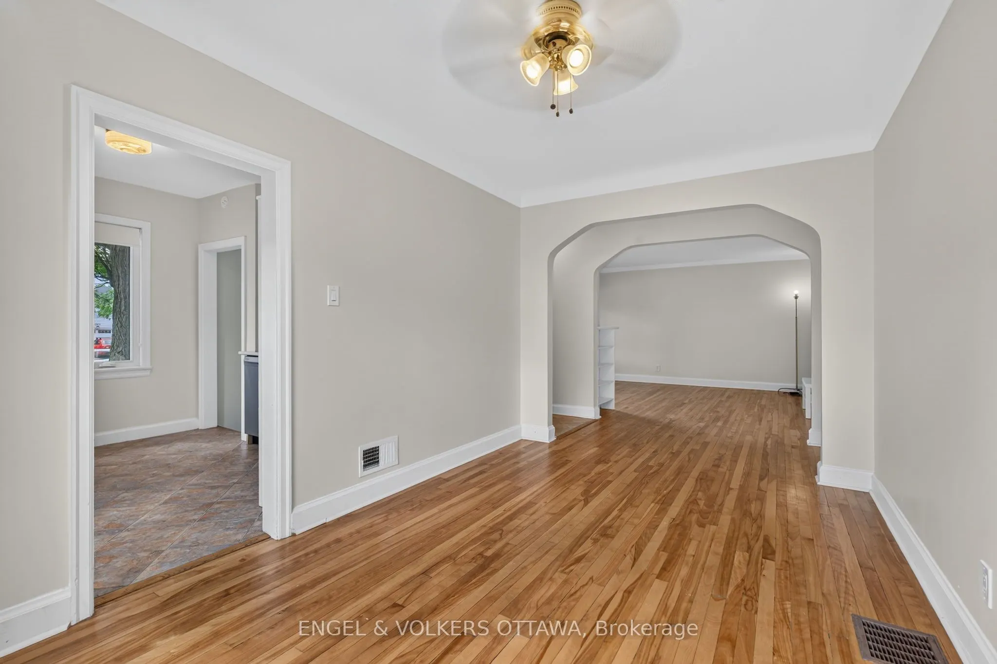 2445 Alta Vista Drive