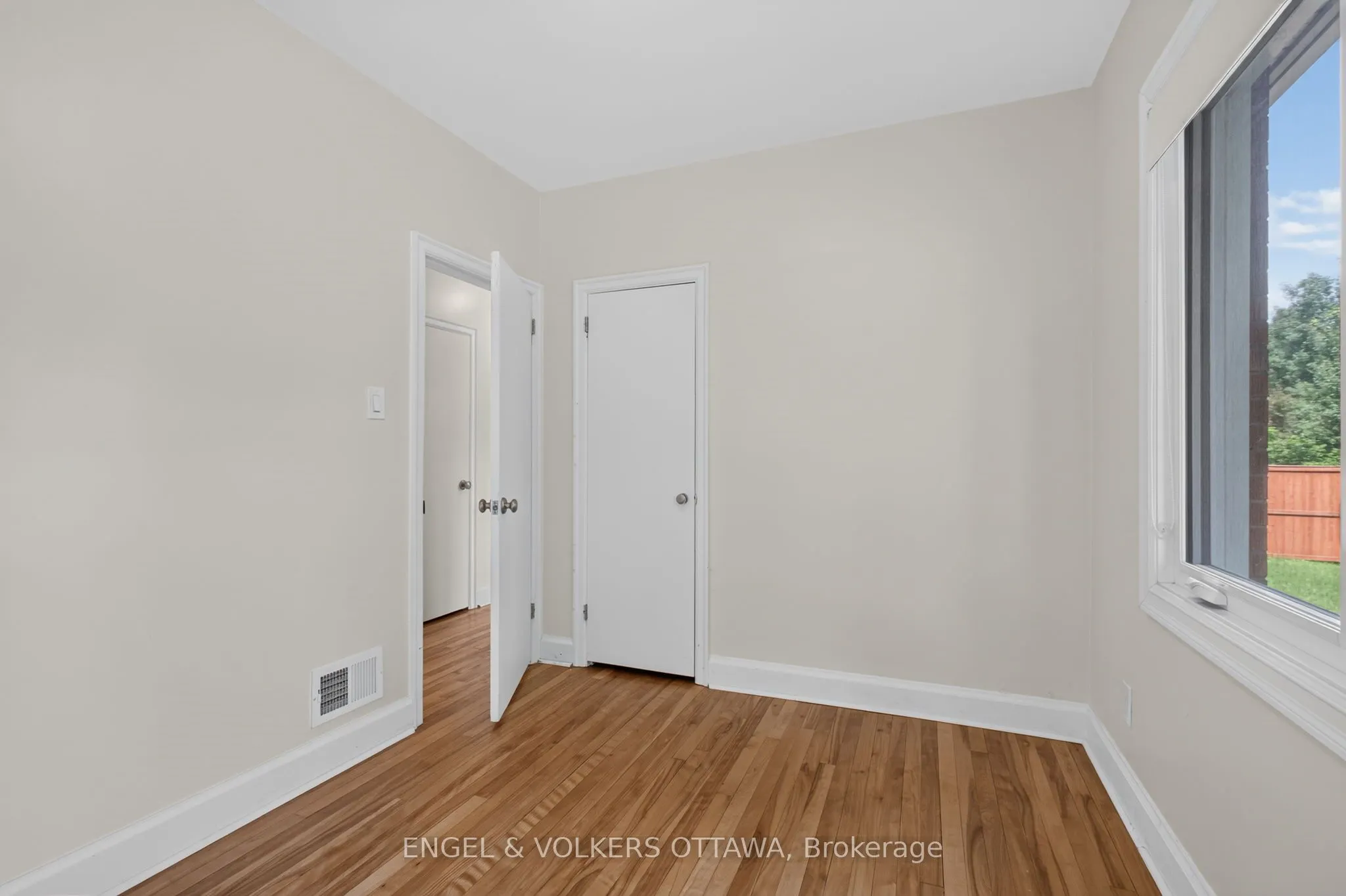 2445 Alta Vista Drive