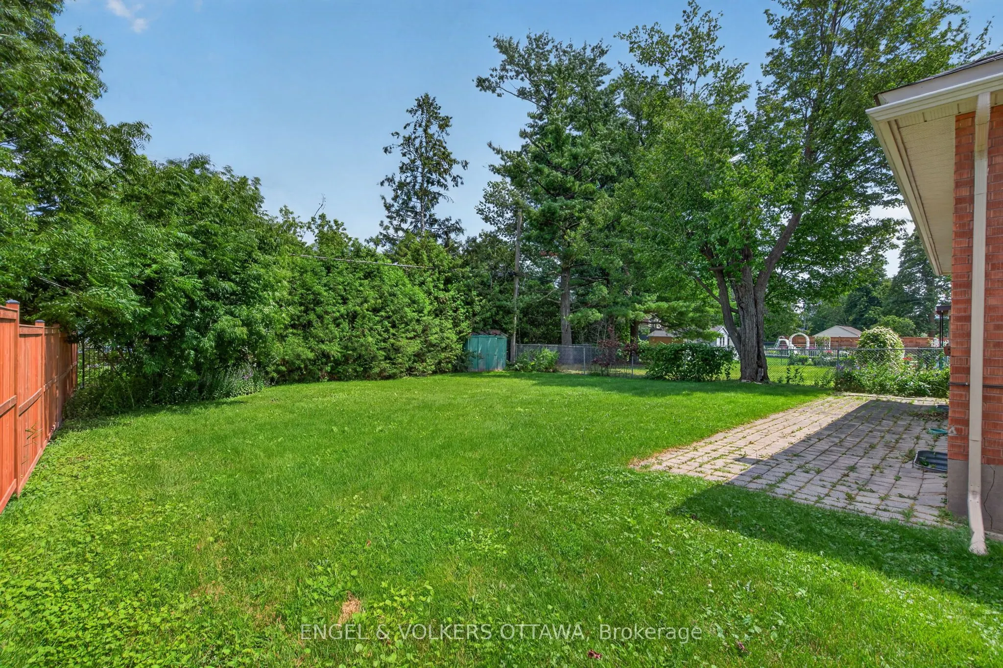 2445 Alta Vista Drive