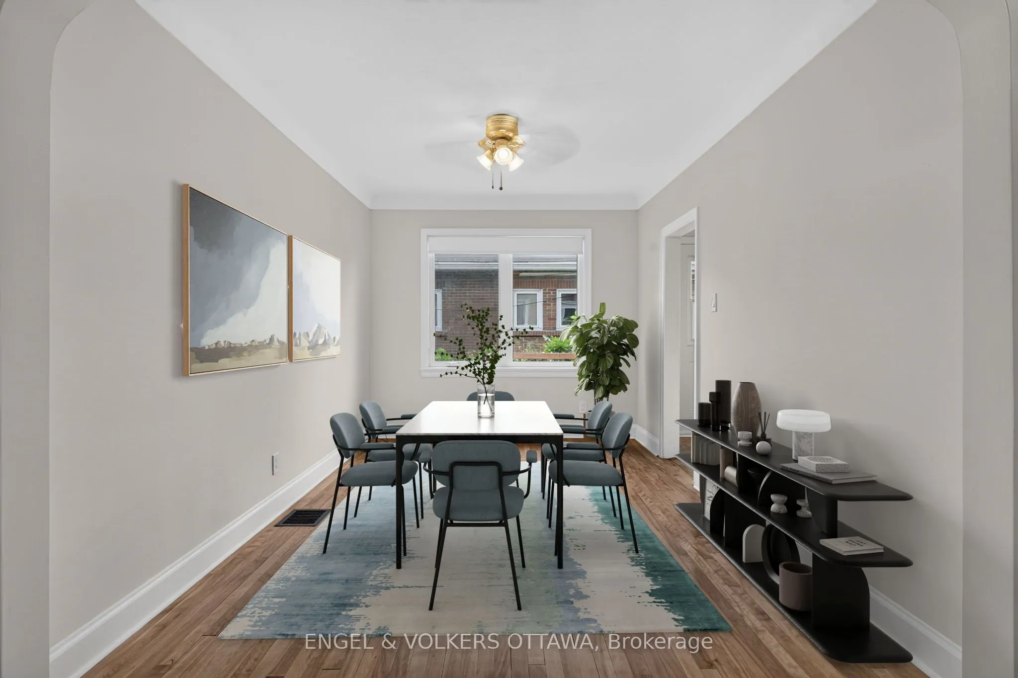 2439-2445 Alta Vista Drive