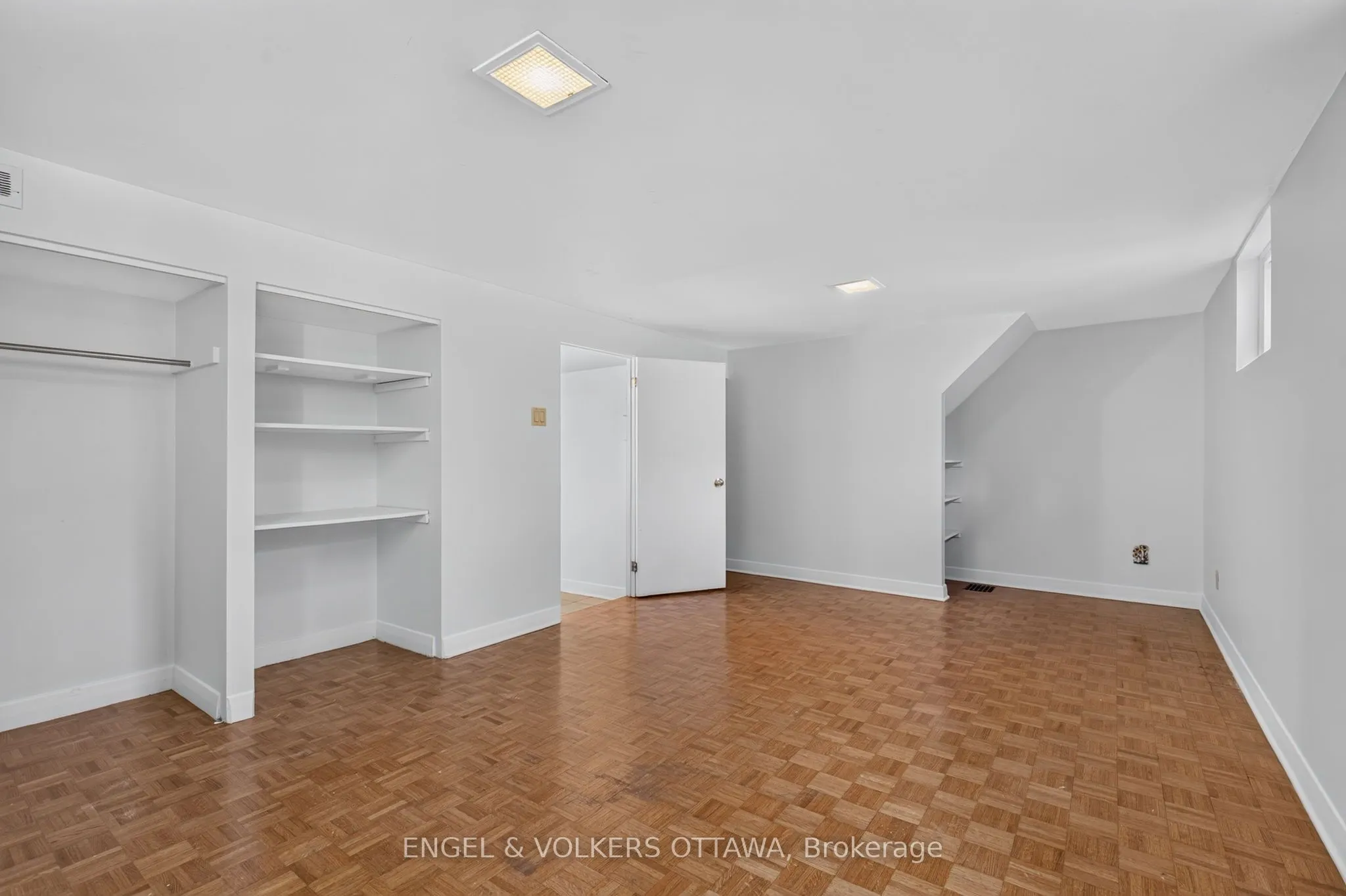 2439 Alta Vista Drive