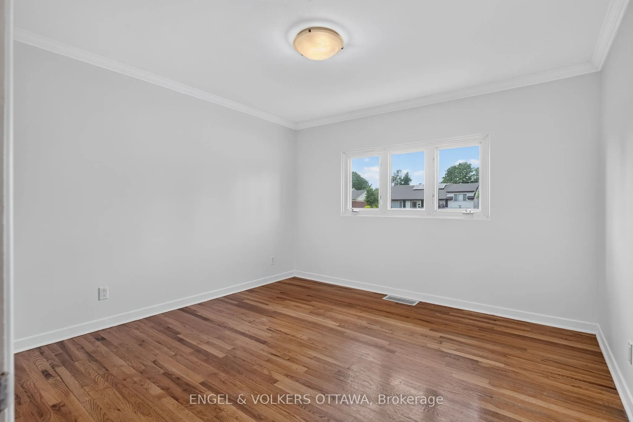2439 Alta Vista Drive
