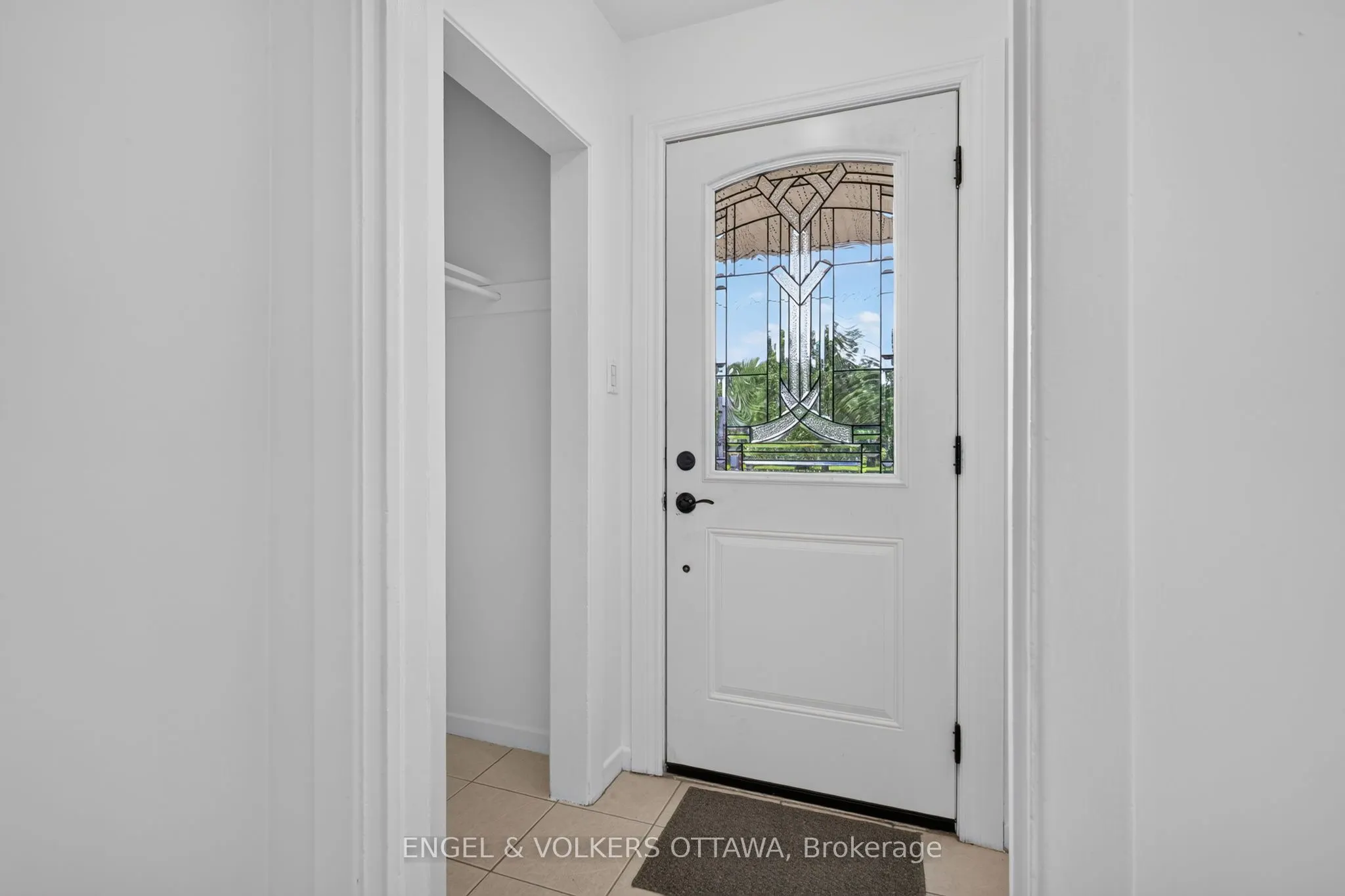 2439 Alta Vista Drive