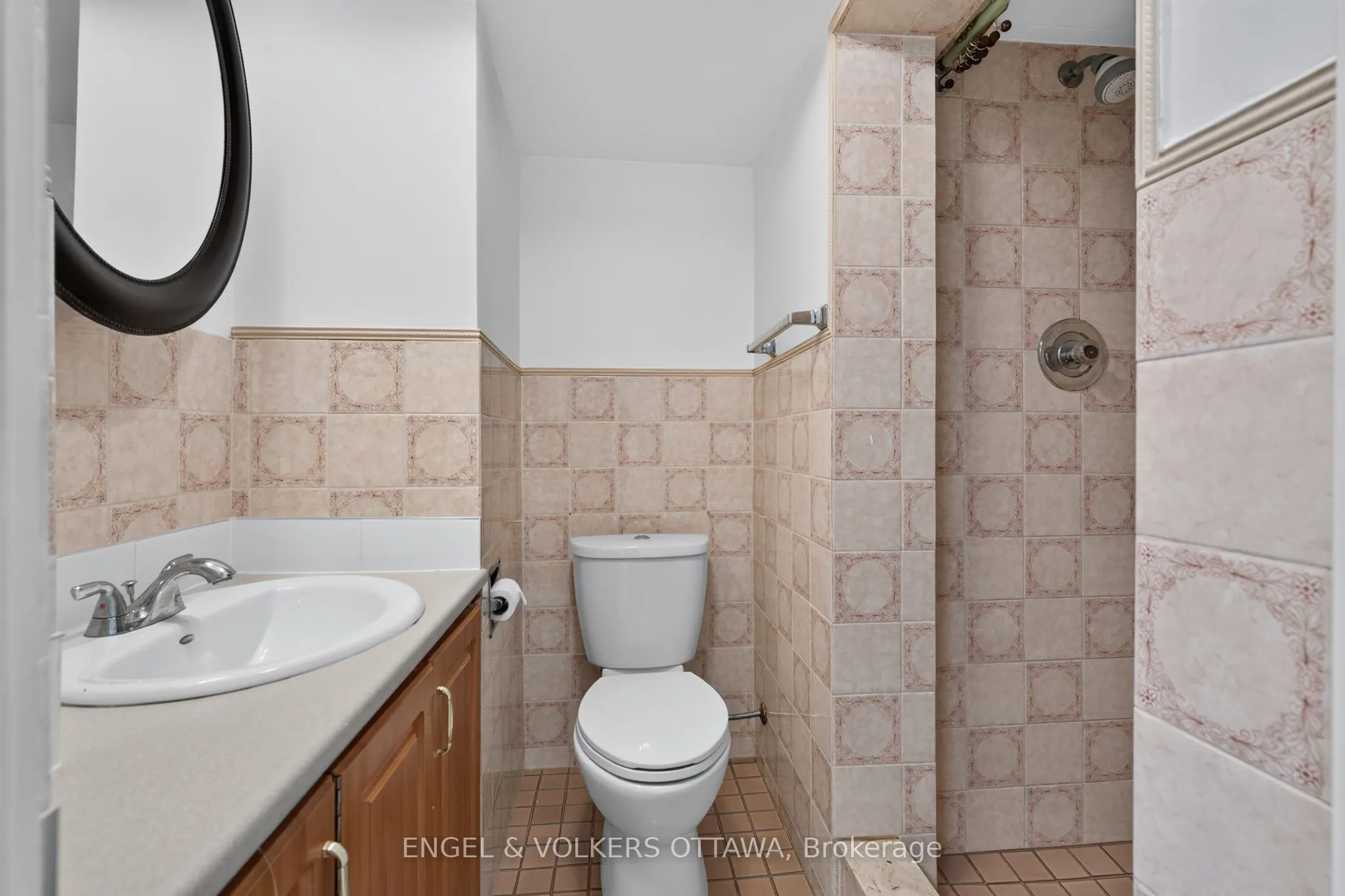 2439 Alta Vista Drive