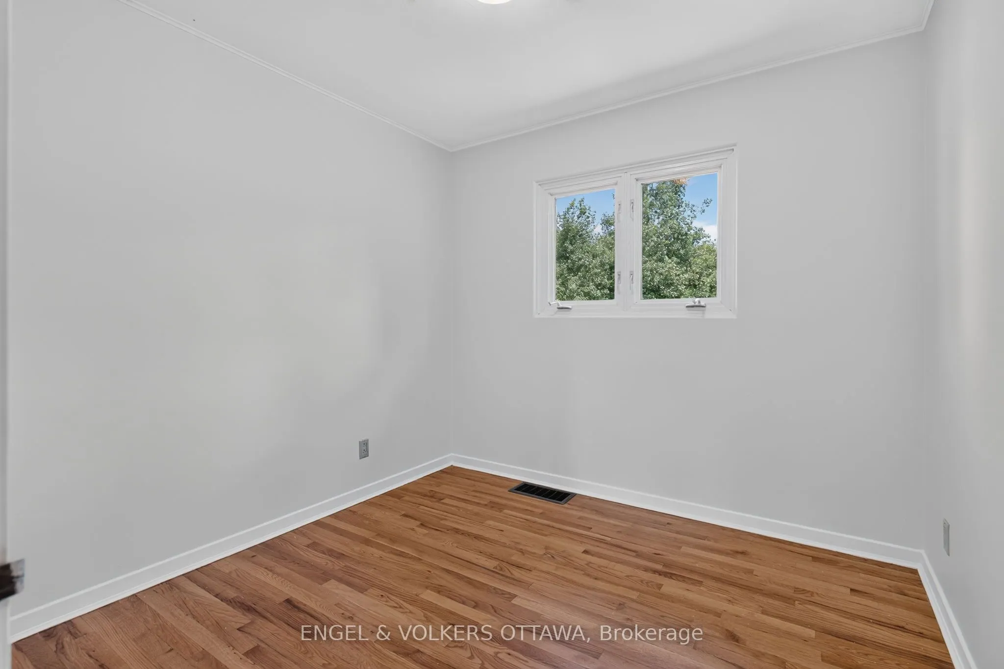 2439 Alta Vista Drive