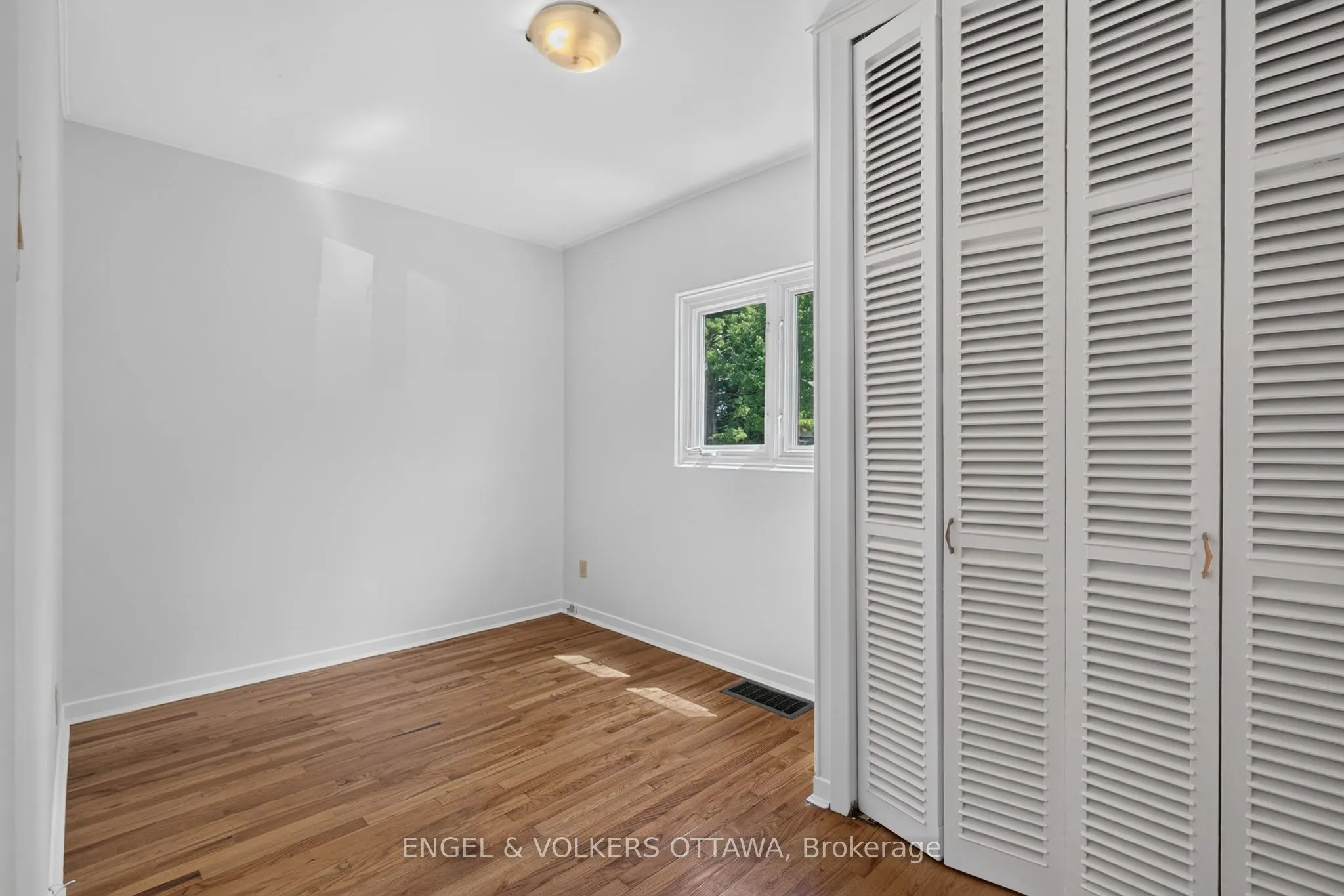 2439 Alta Vista Drive