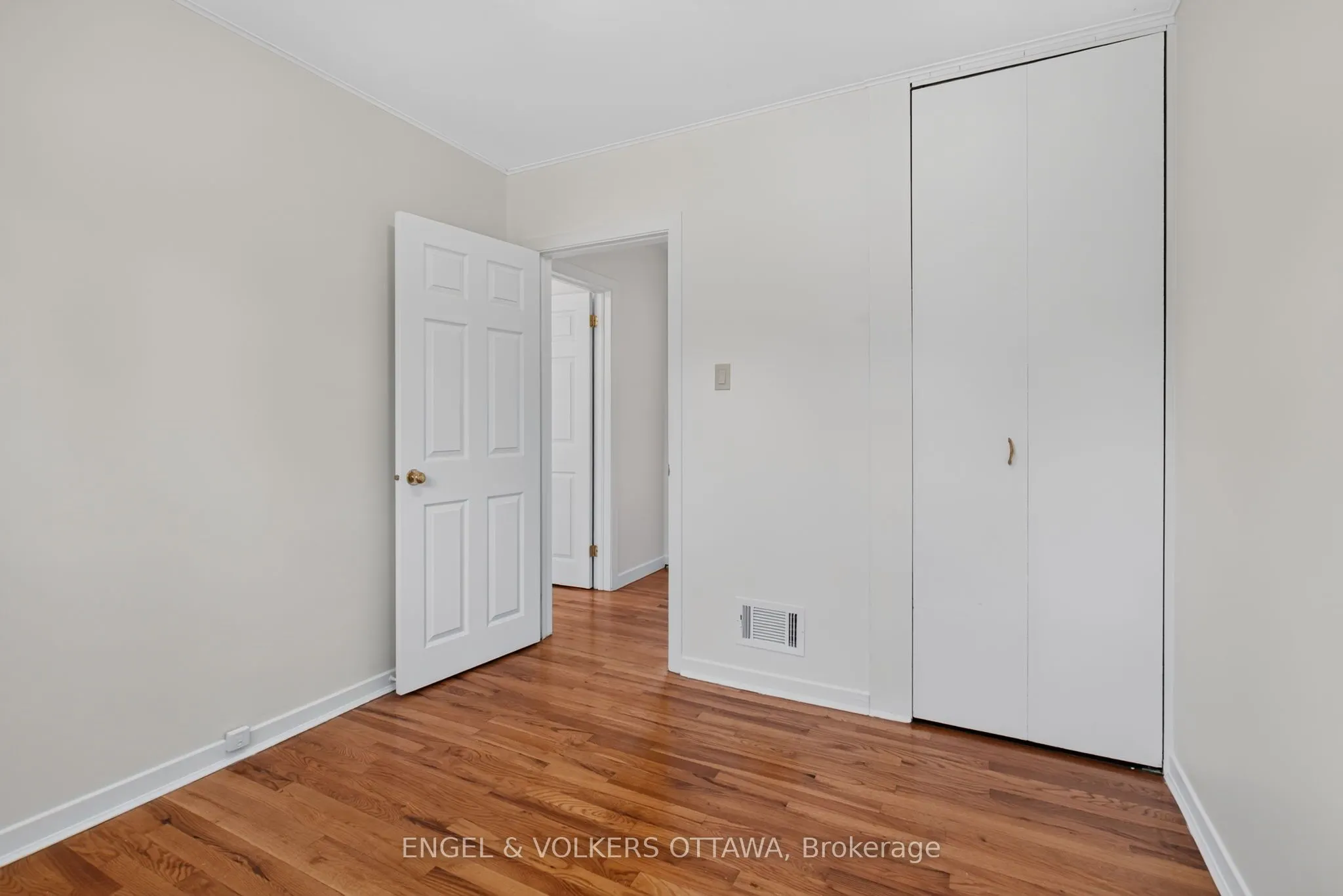 2439 Alta Vista Drive
