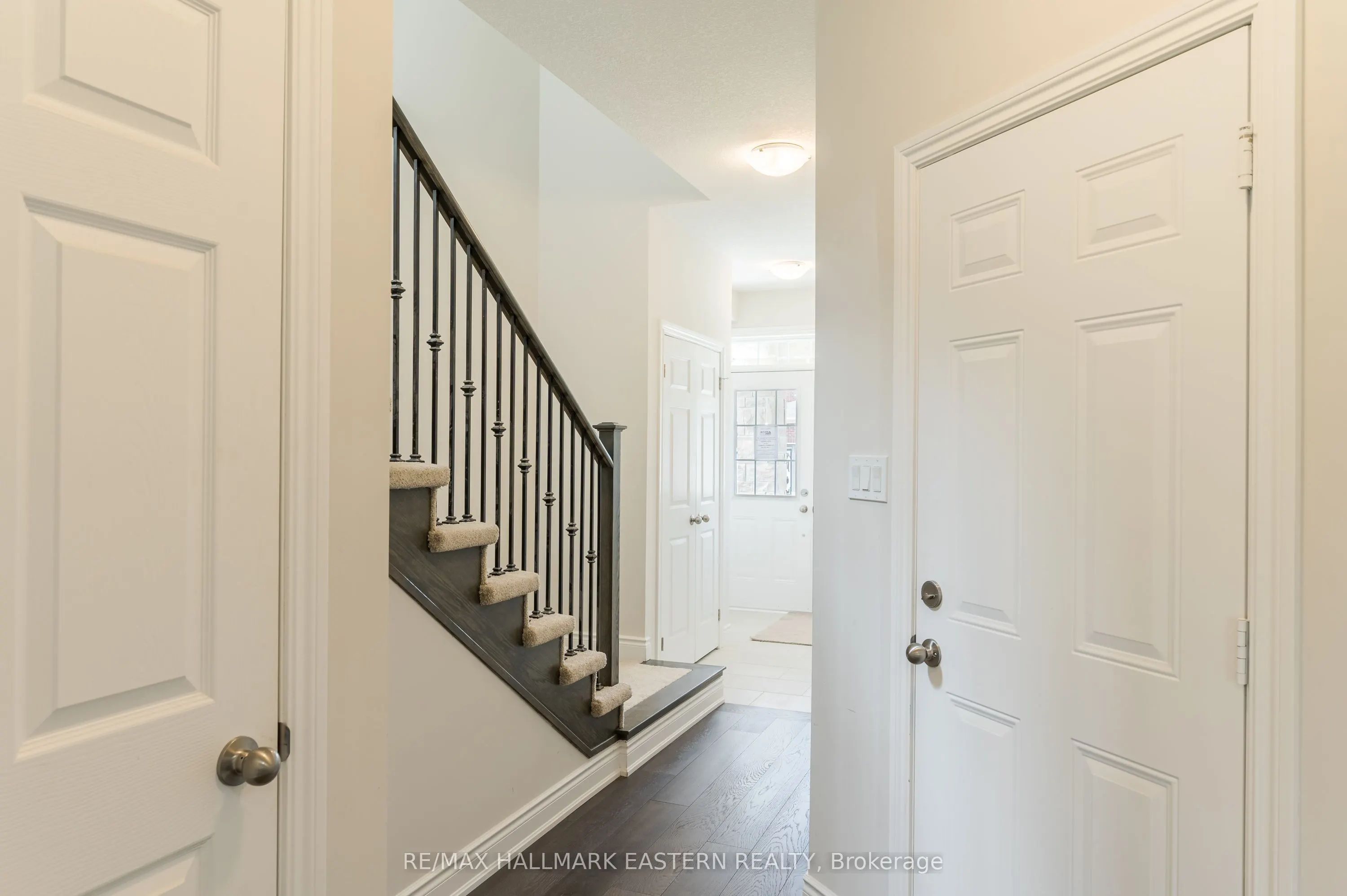 35 COLDBROOK Drive