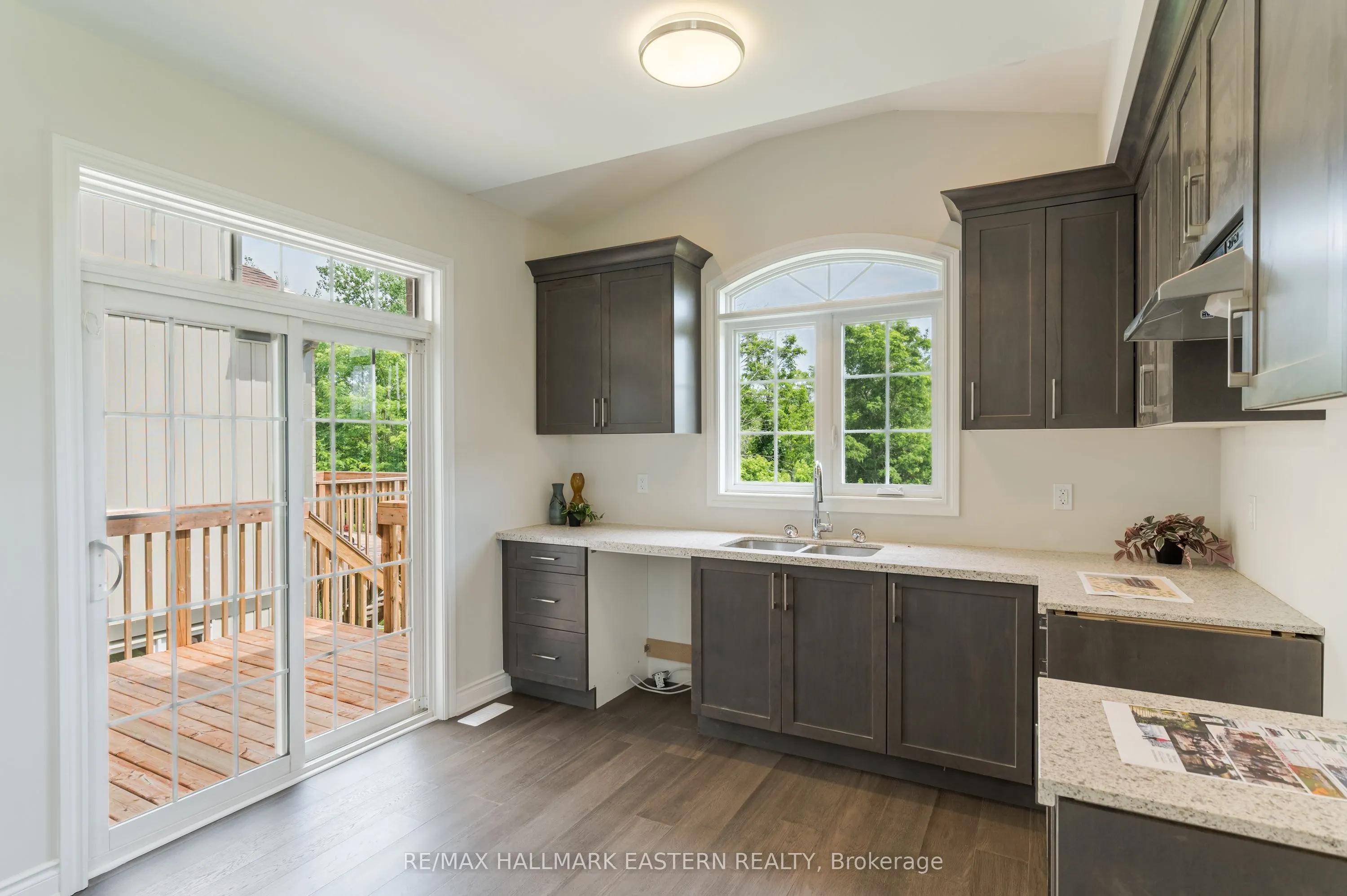 35 COLDBROOK Drive