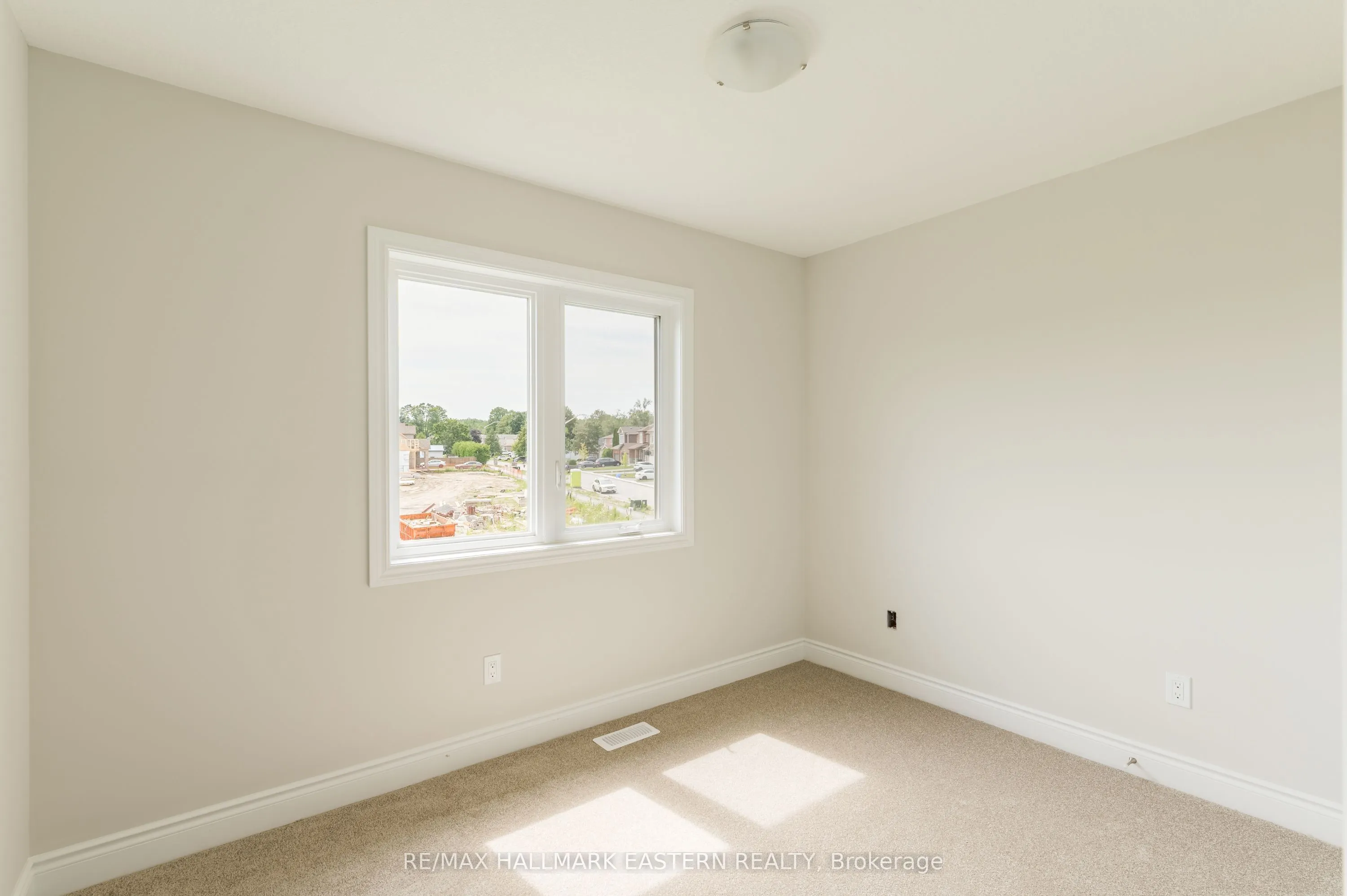 35 COLDBROOK Drive