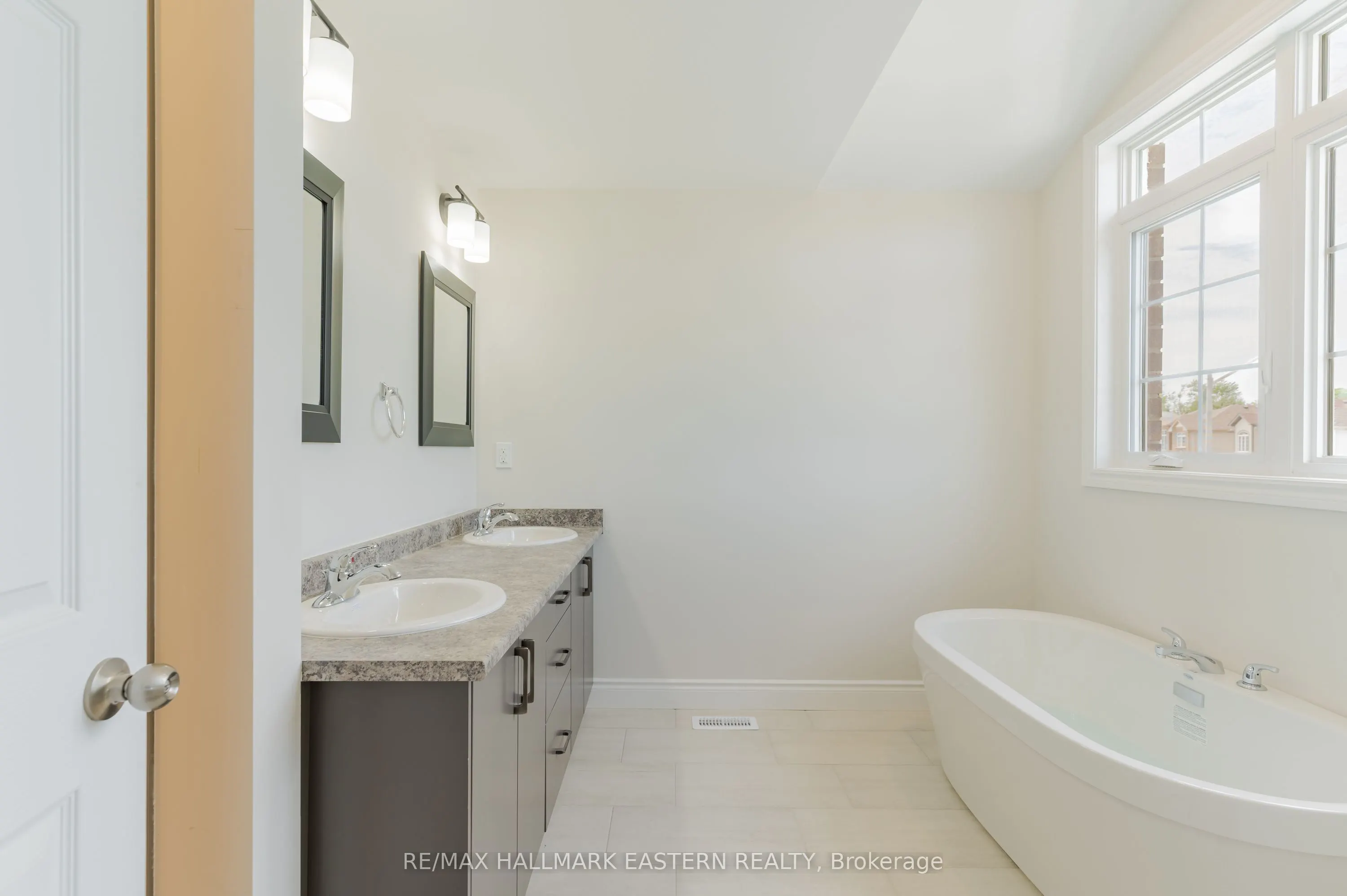 35 COLDBROOK Drive
