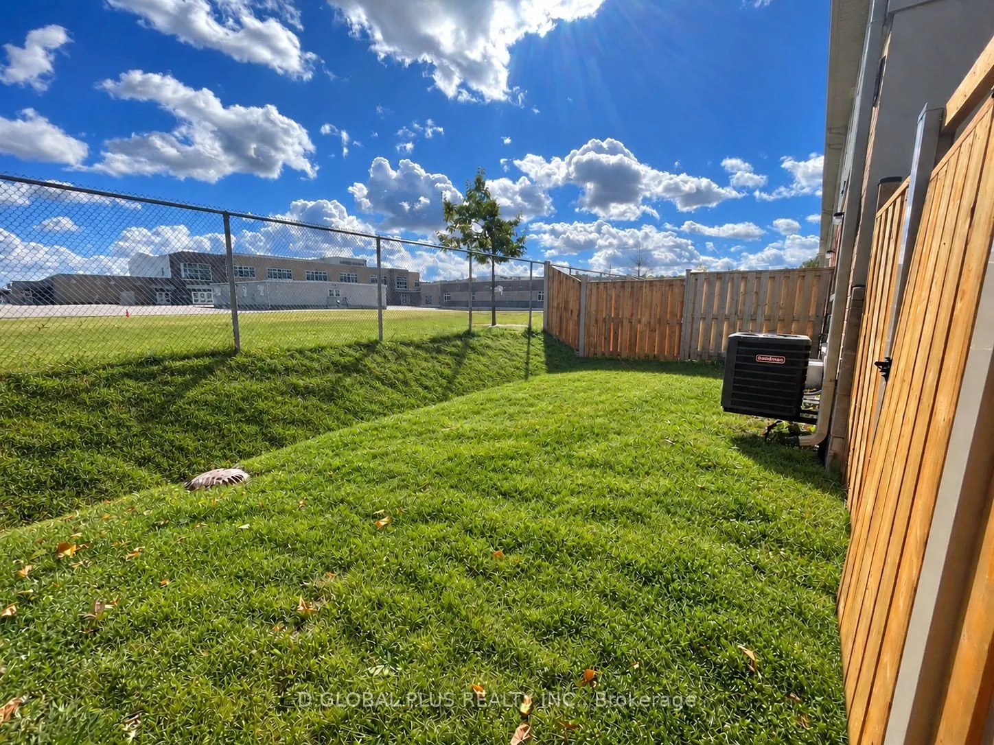 30 Mockingbird Lane #24