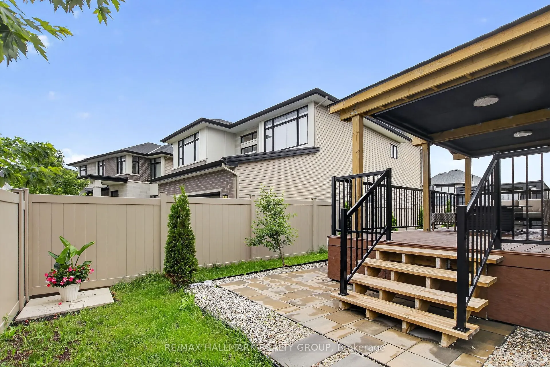 341 Serenade Crescent