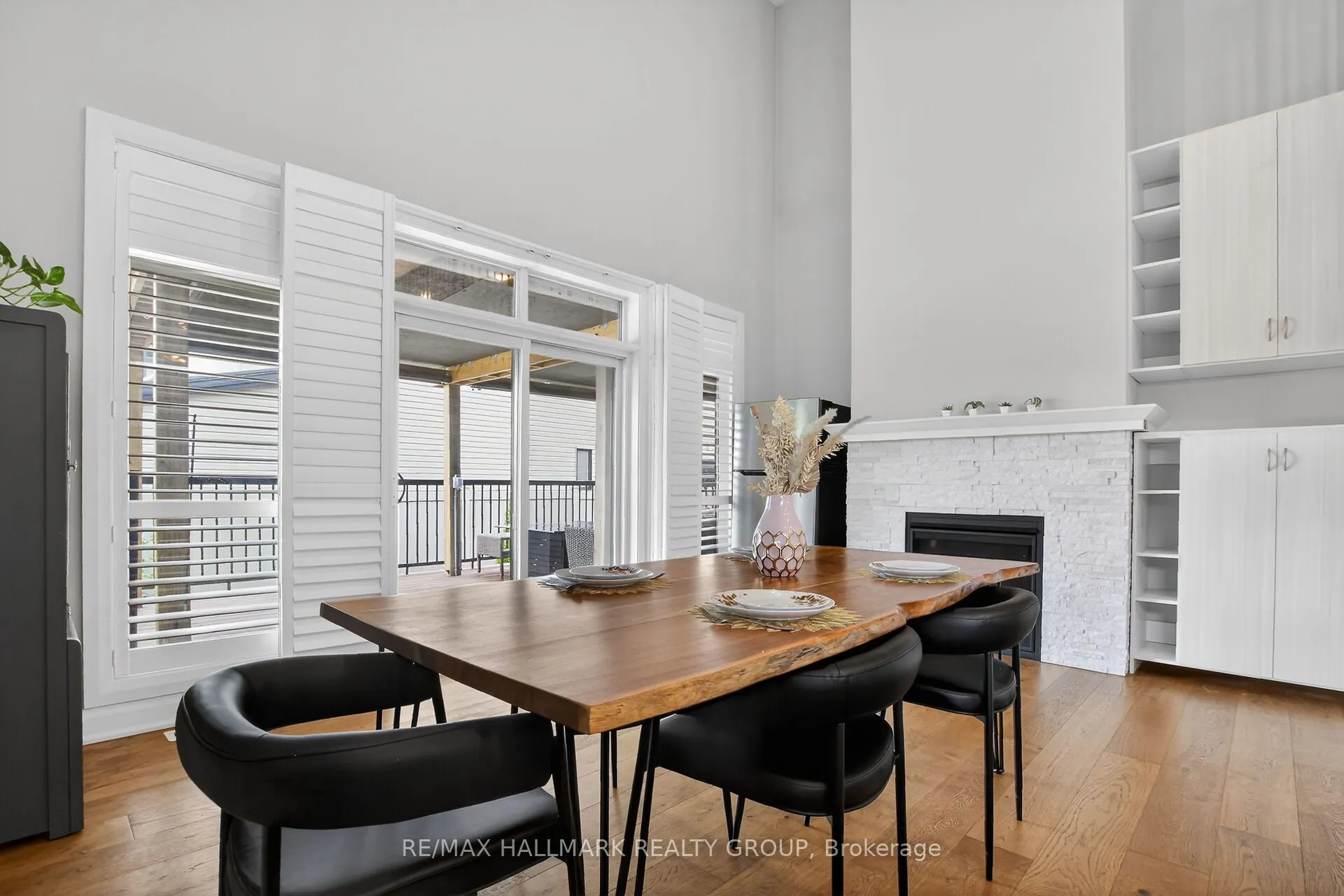 341 Serenade Crescent
