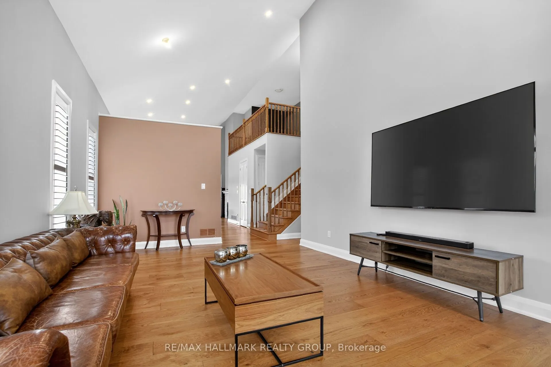 341 Serenade Crescent